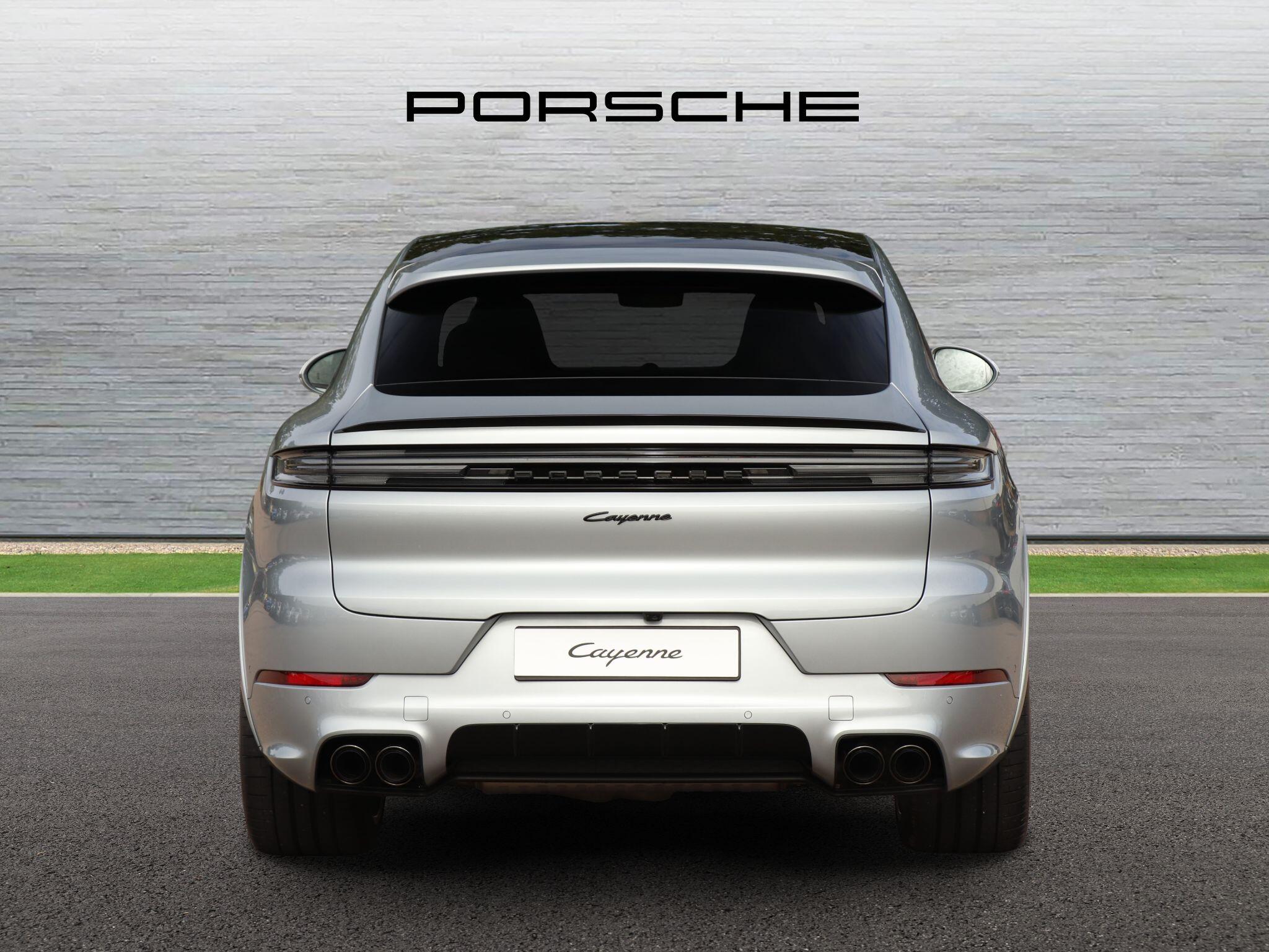Porsche Cayenne view 4