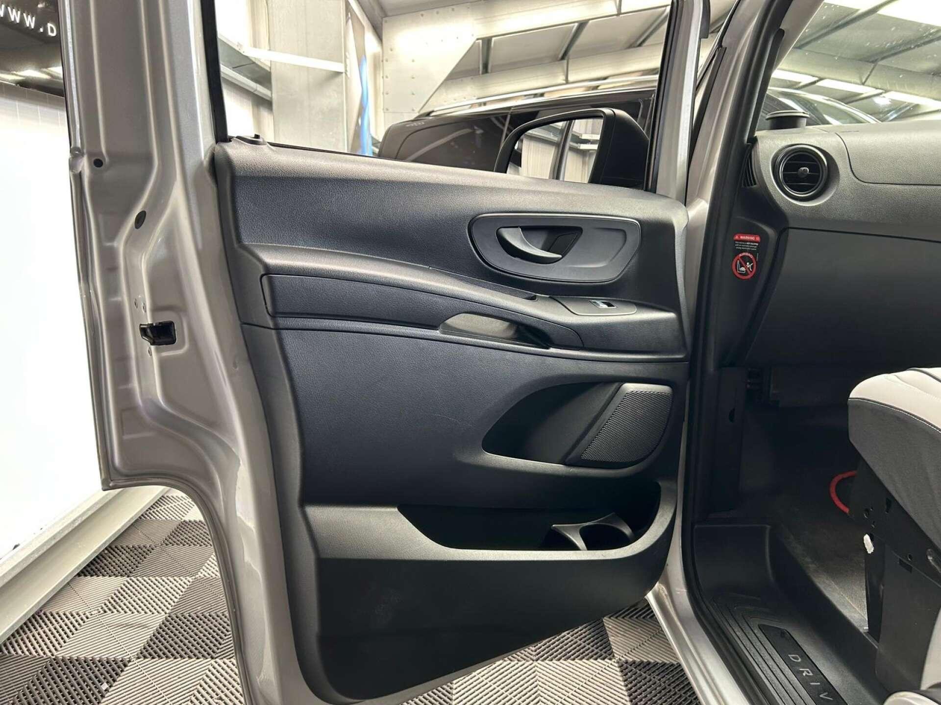 Mercedes-Benz Vito view 37