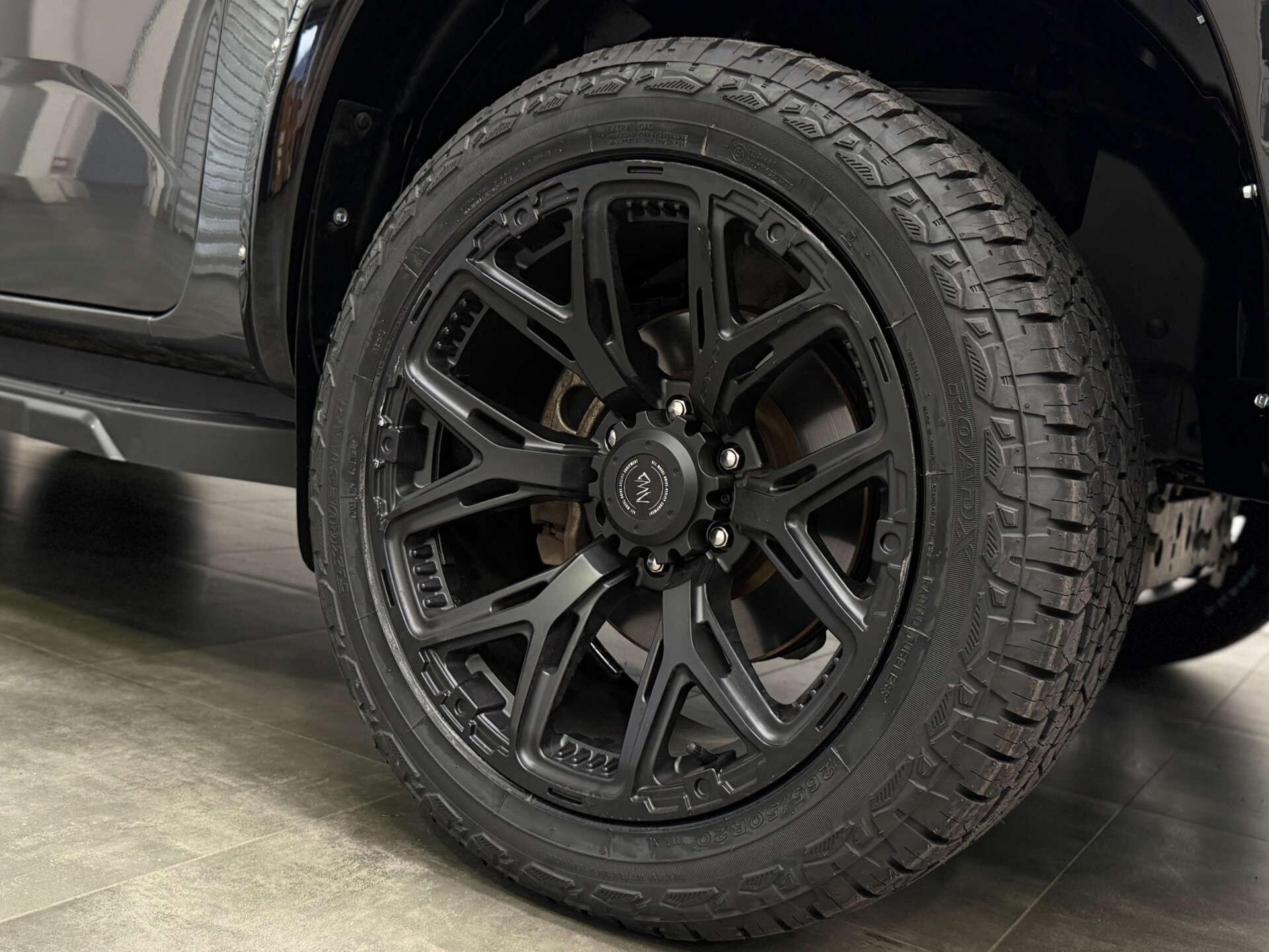 Volkswagen Amarok view 23