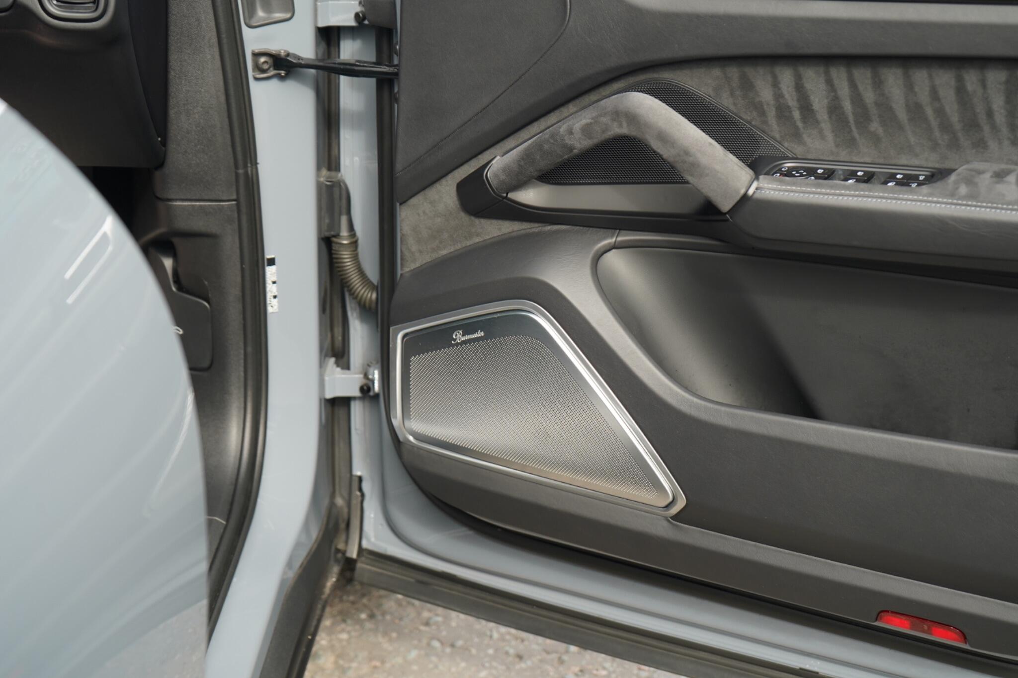 Porsche Cayenne view 22