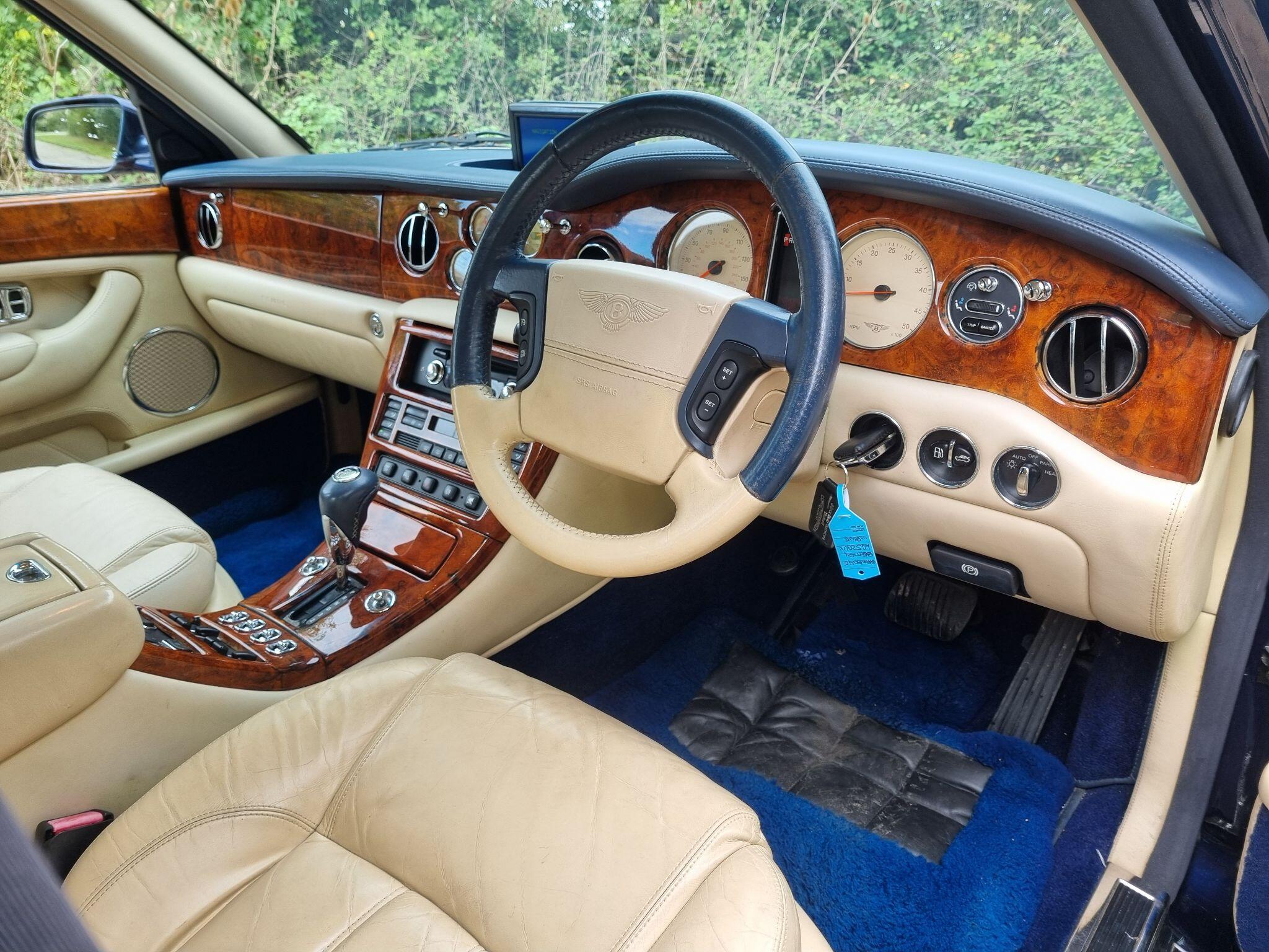 Bentley Arnage view 14