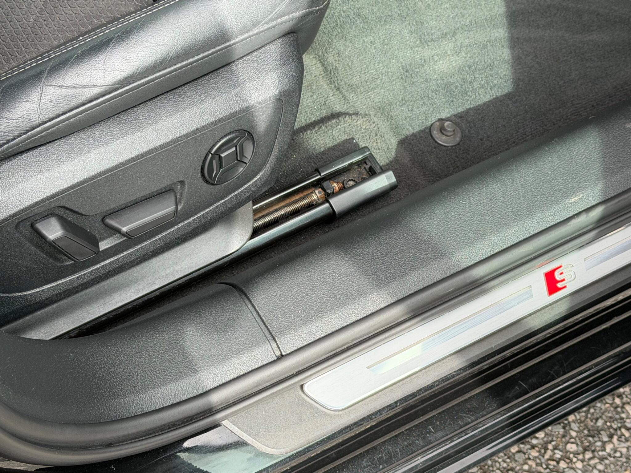 Audi A6 view 46