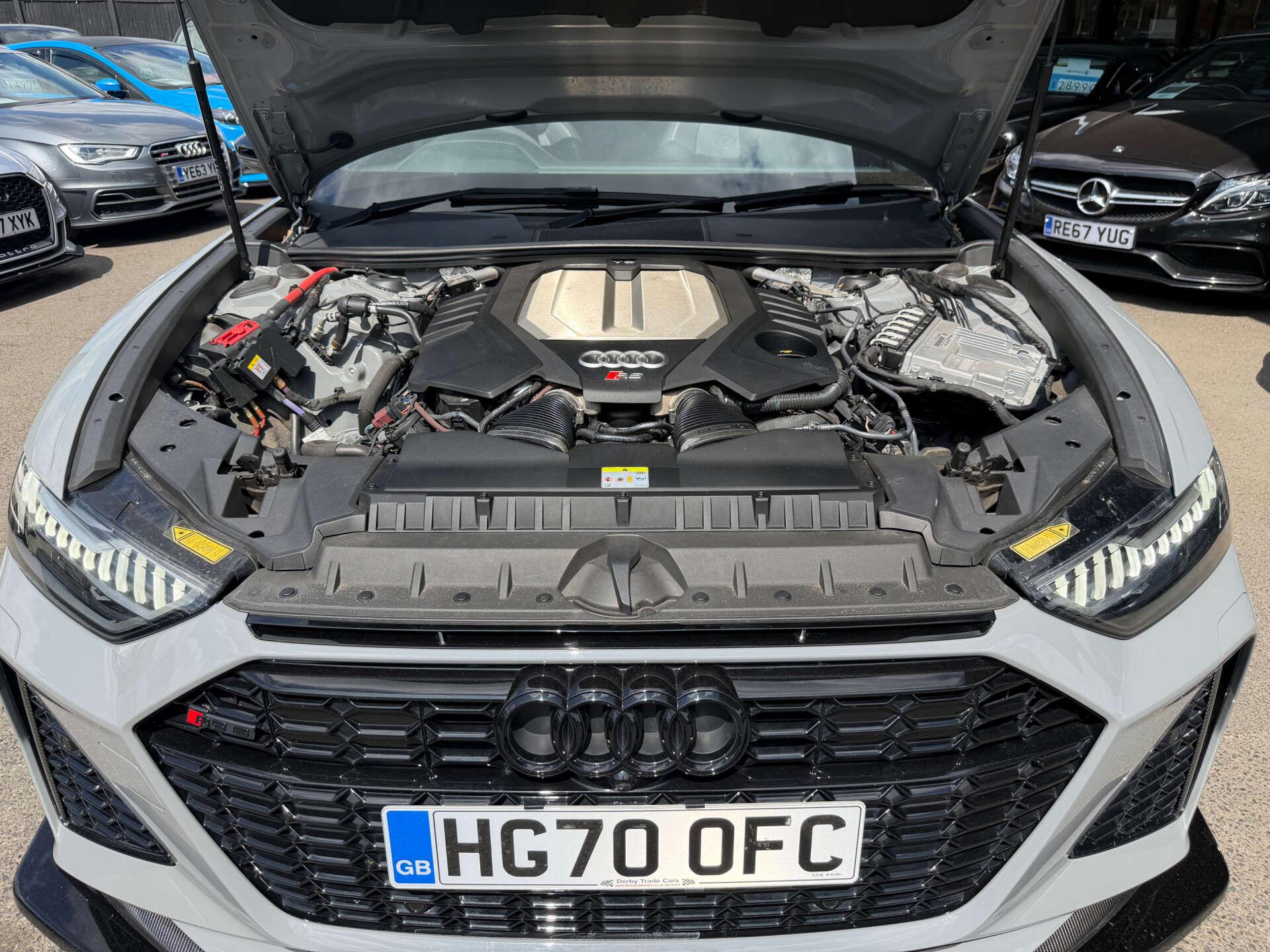 Audi RS6 Avant view 50