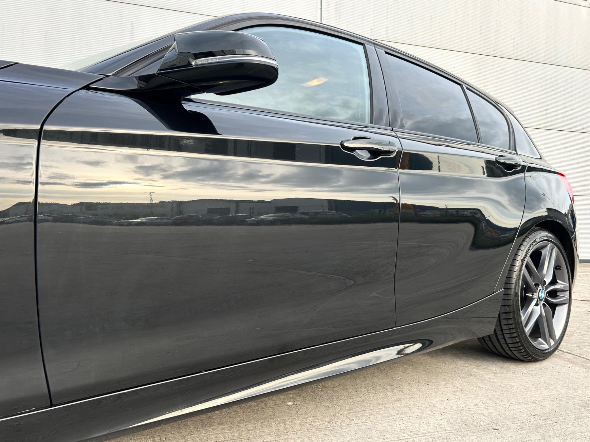 BMW 1 Series view 9