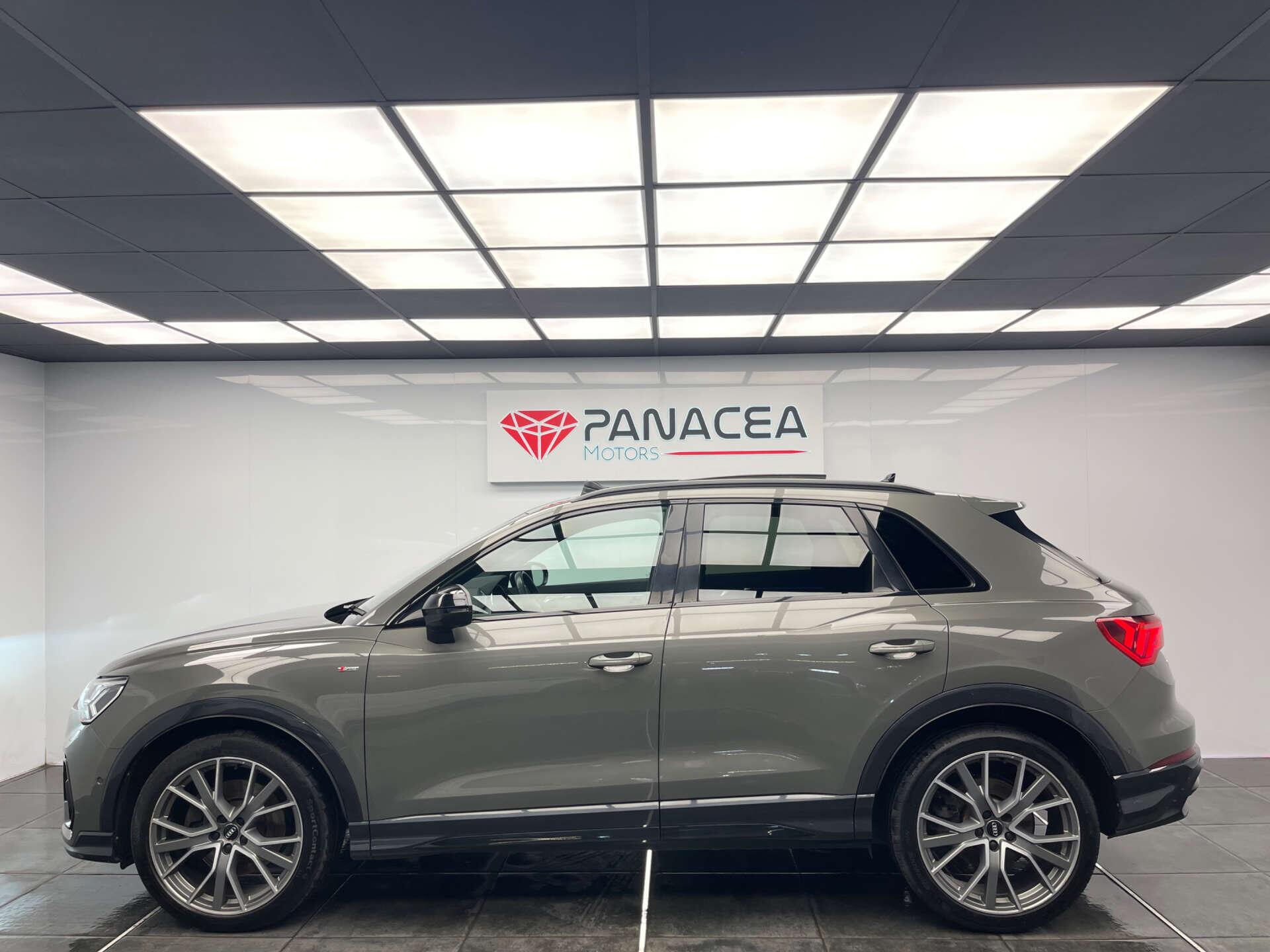 Audi Q3 view 34