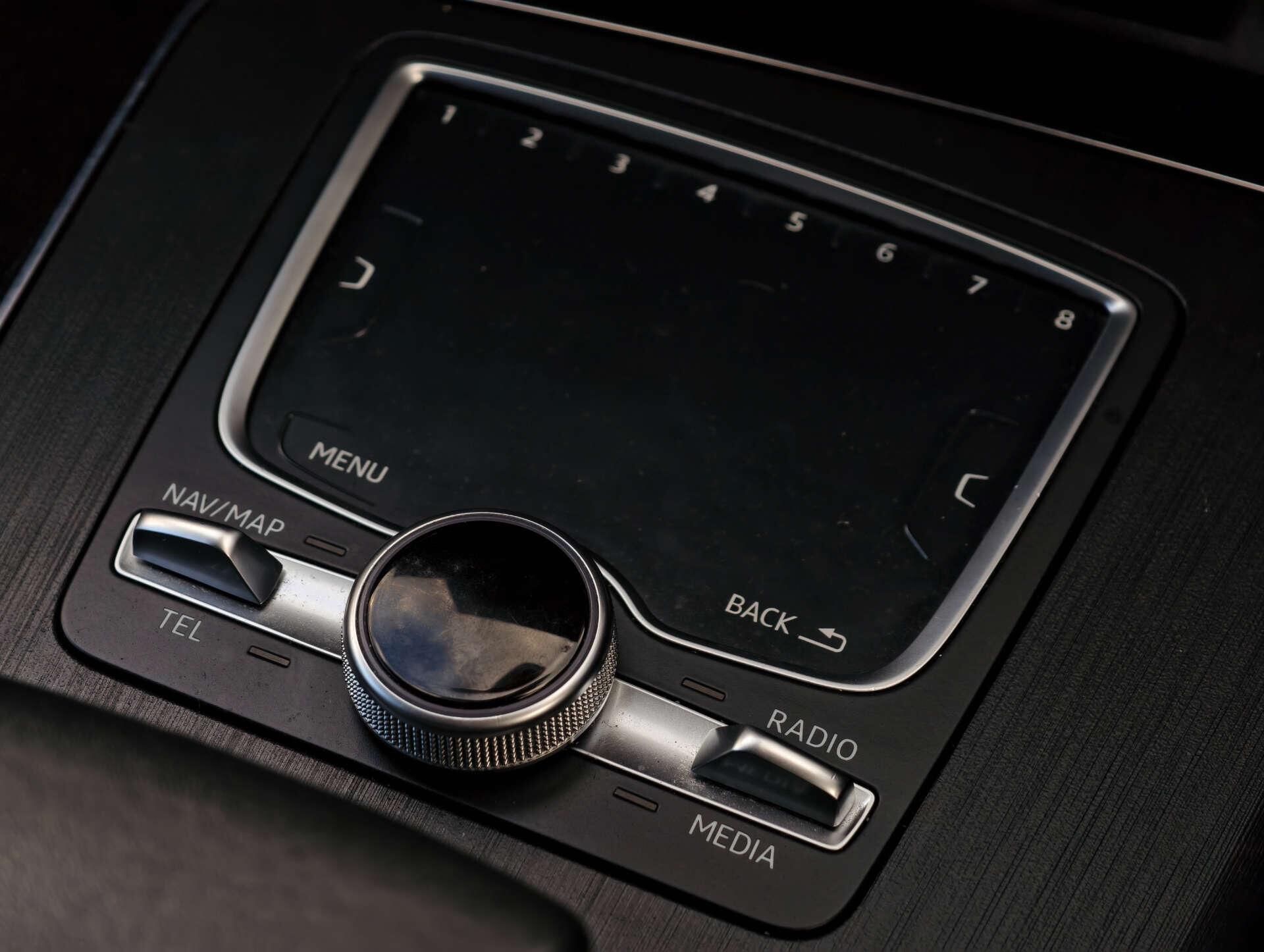 Audi SQ5 view 47