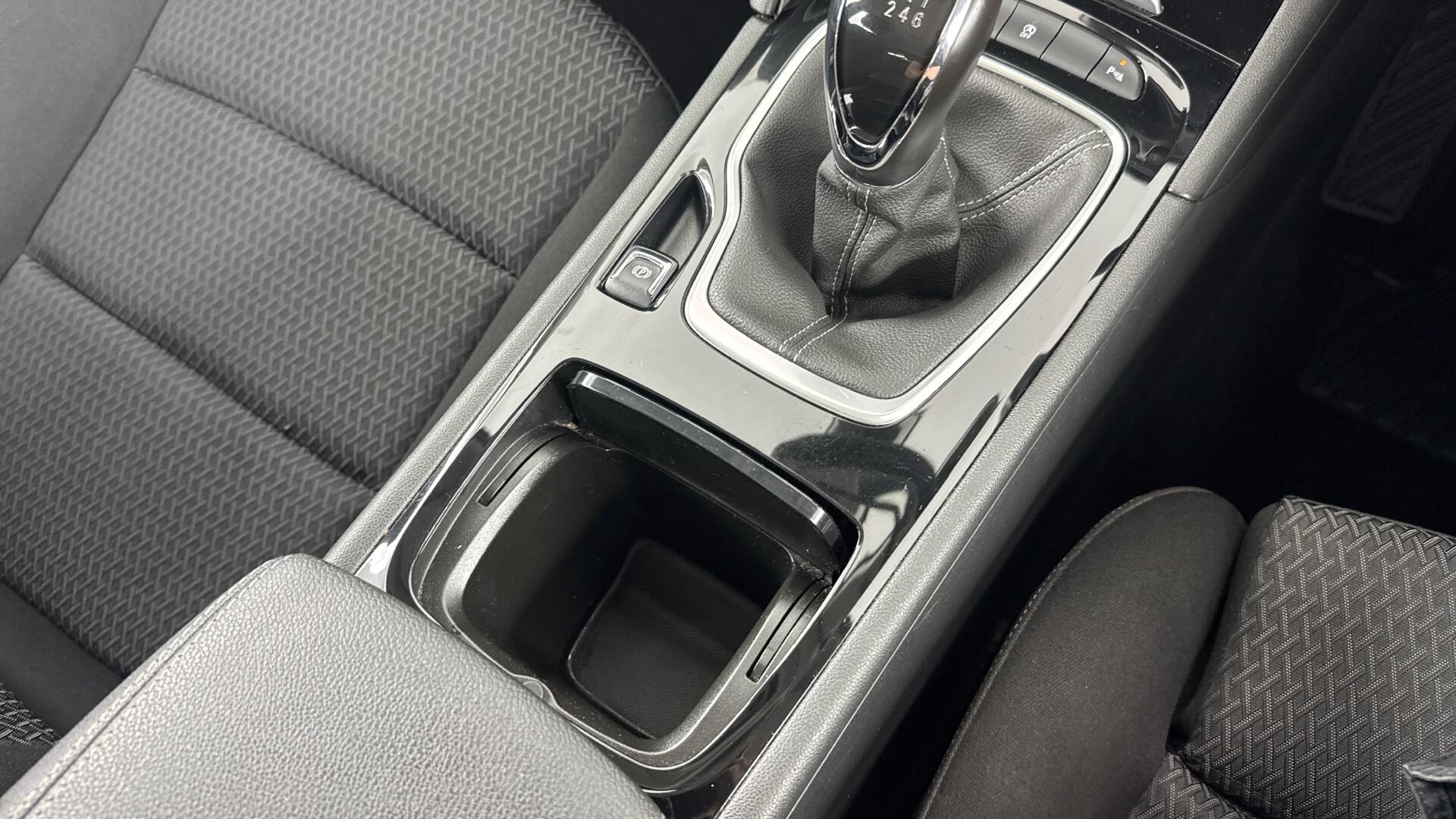 Vauxhall Insignia view 37