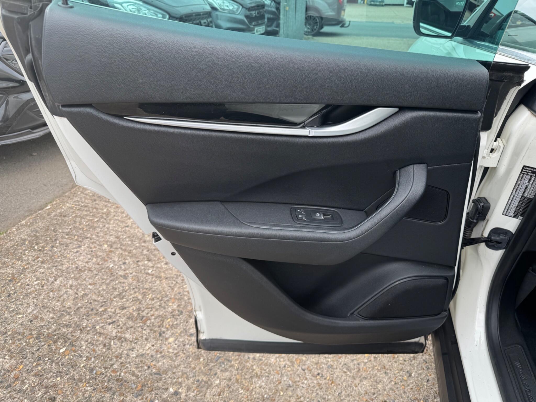 Maserati Levante view 42