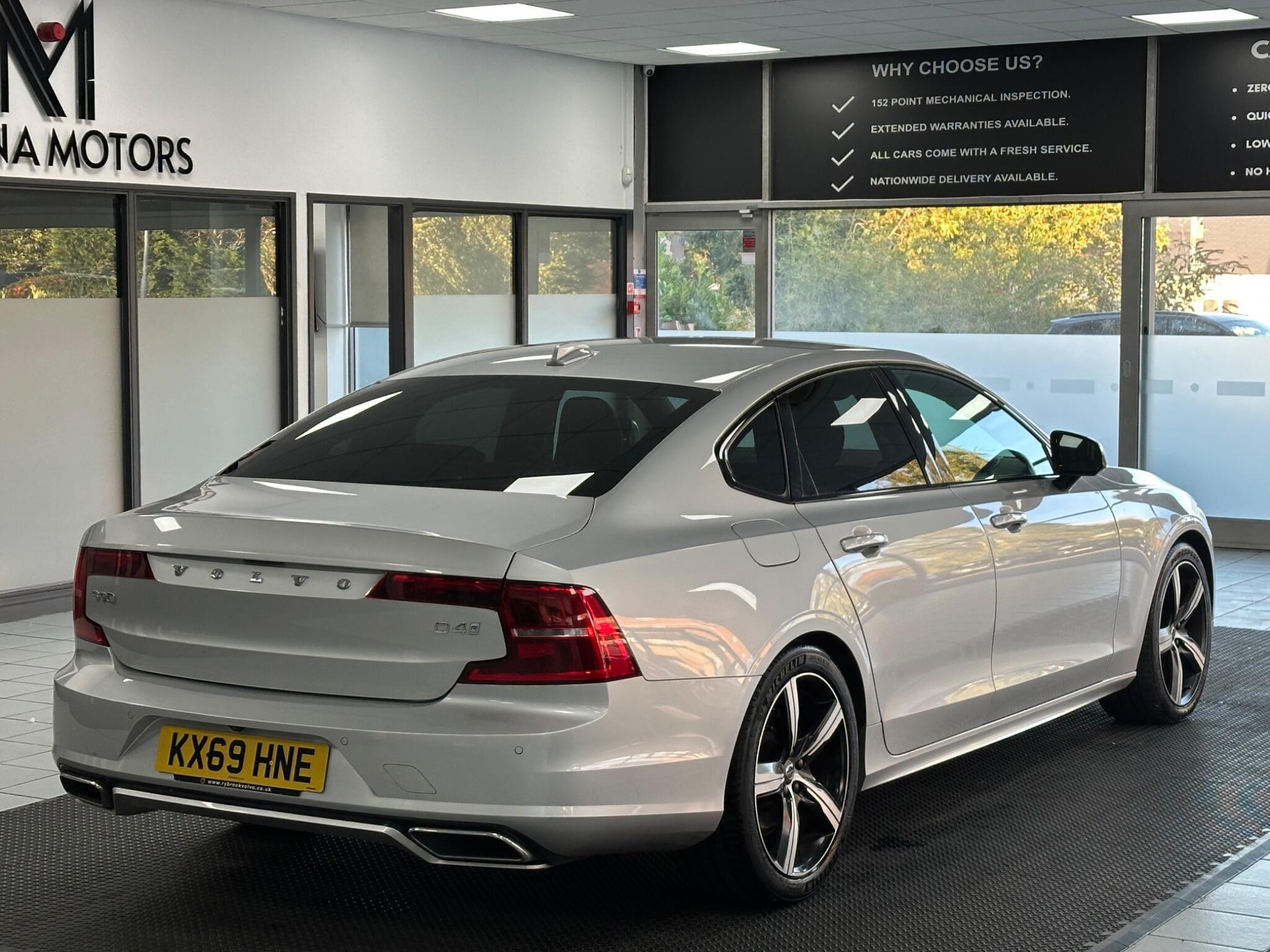 Volvo S90 view 14