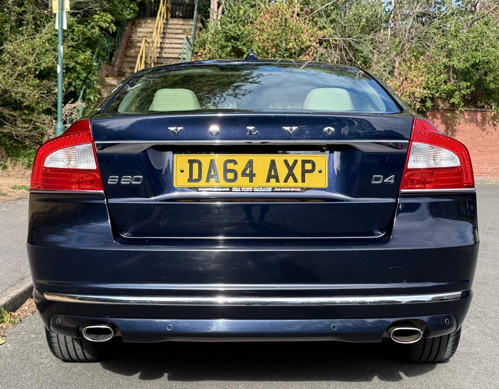 Volvo S80 view 8