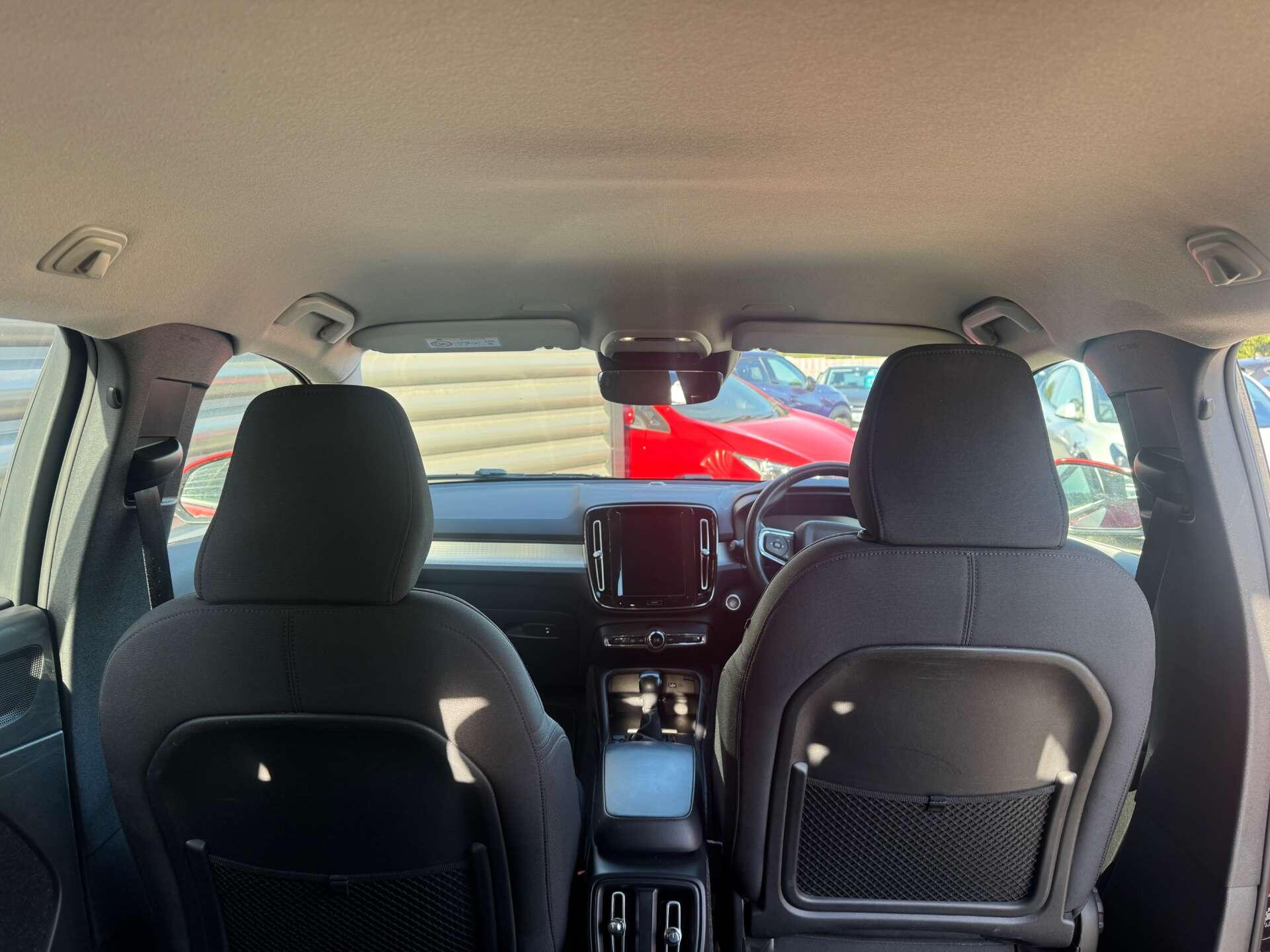 Volvo XC40 view 28