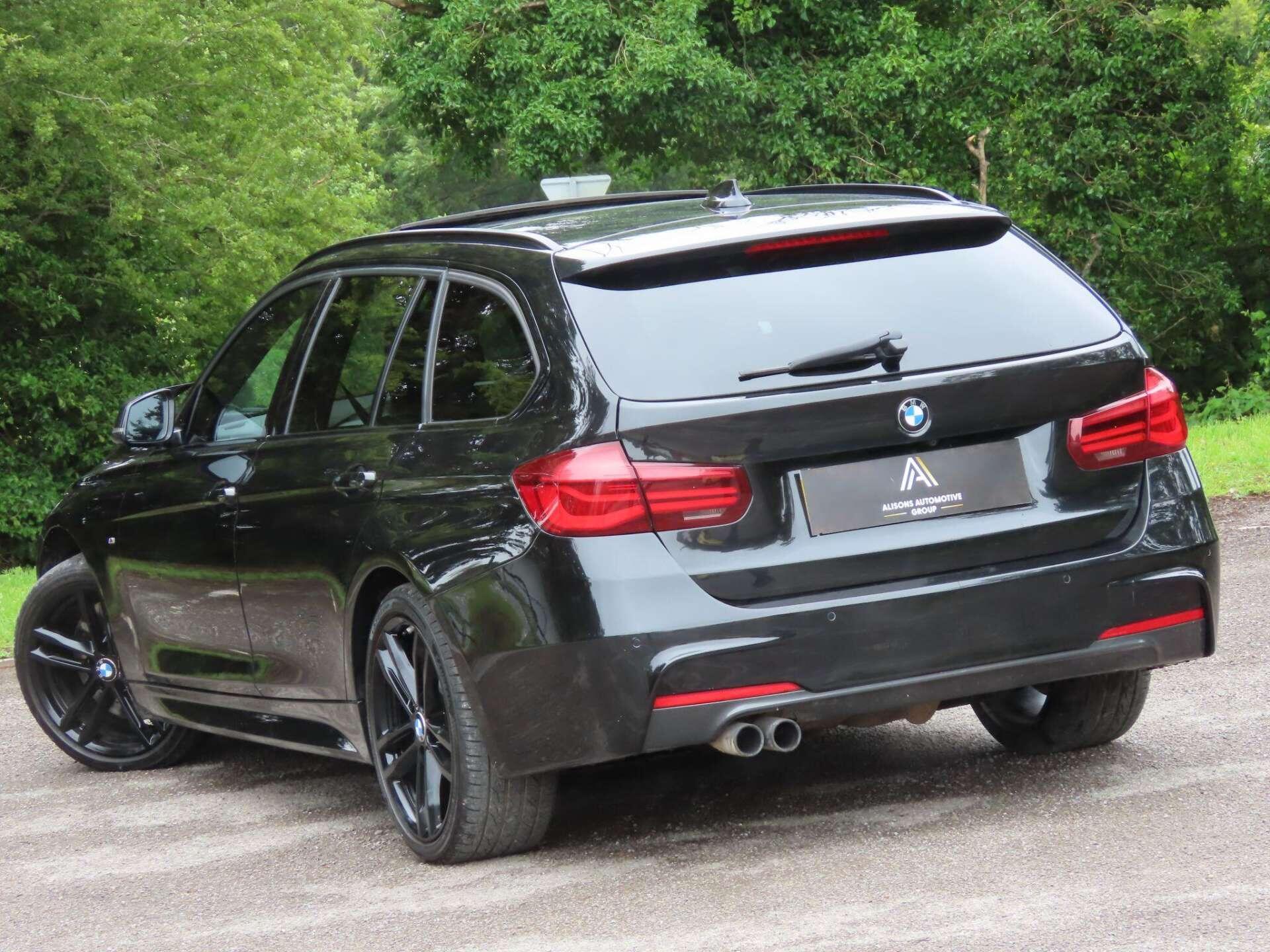 BMW 3 Series view 6