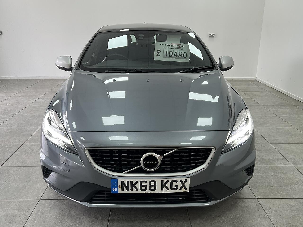 Volvo V40 view 7