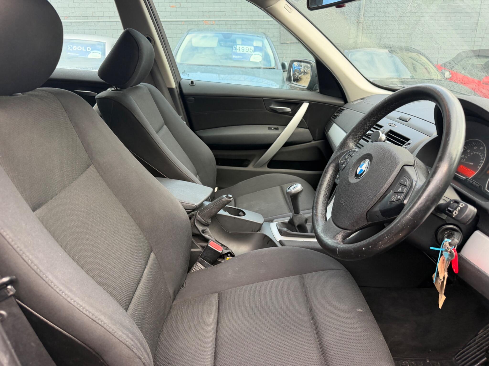 BMW X3 view 10