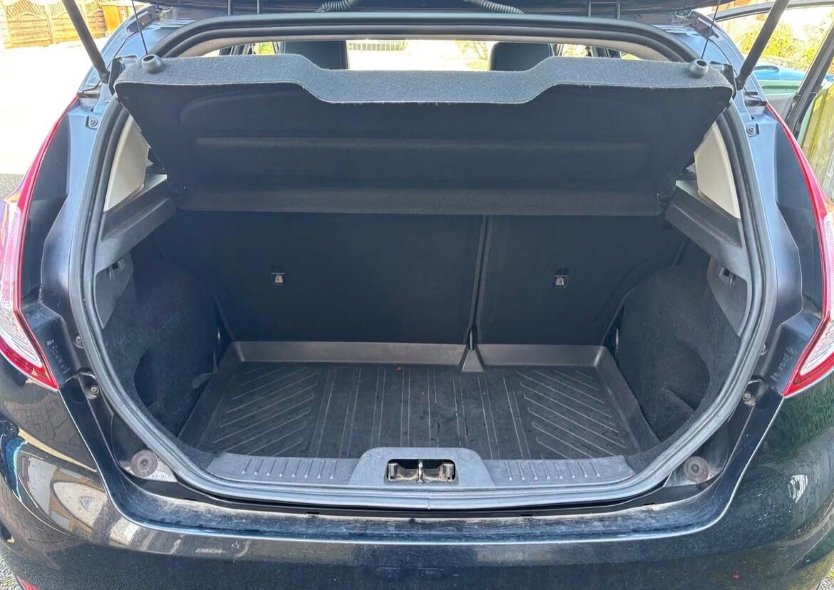 2015 Ford Fiesta 1.0T EcoBoost Zetec Powershift Euro 6 5dr image 4