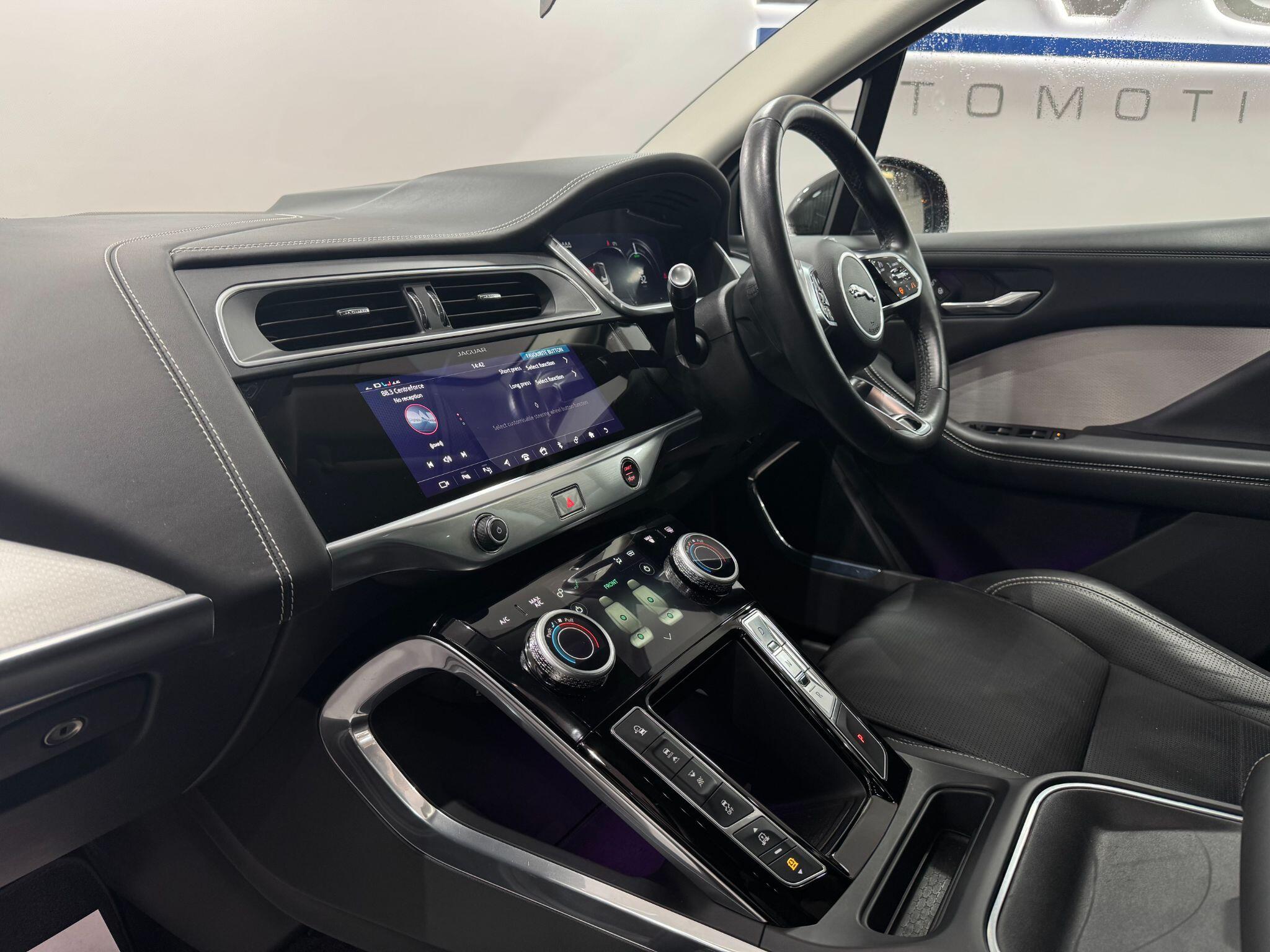 Jaguar I-Pace view 42