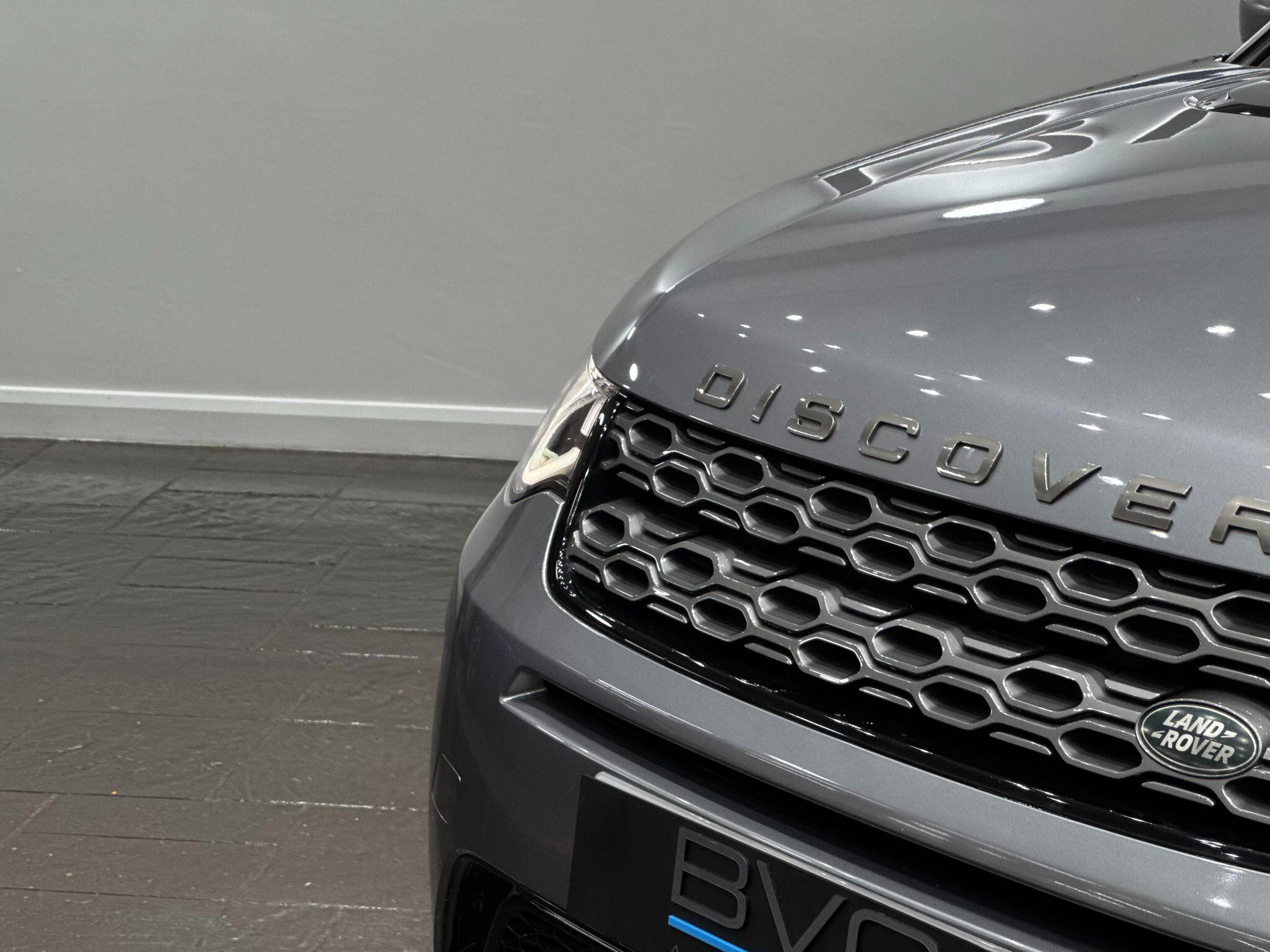 Land Rover Discovery Sport view 10