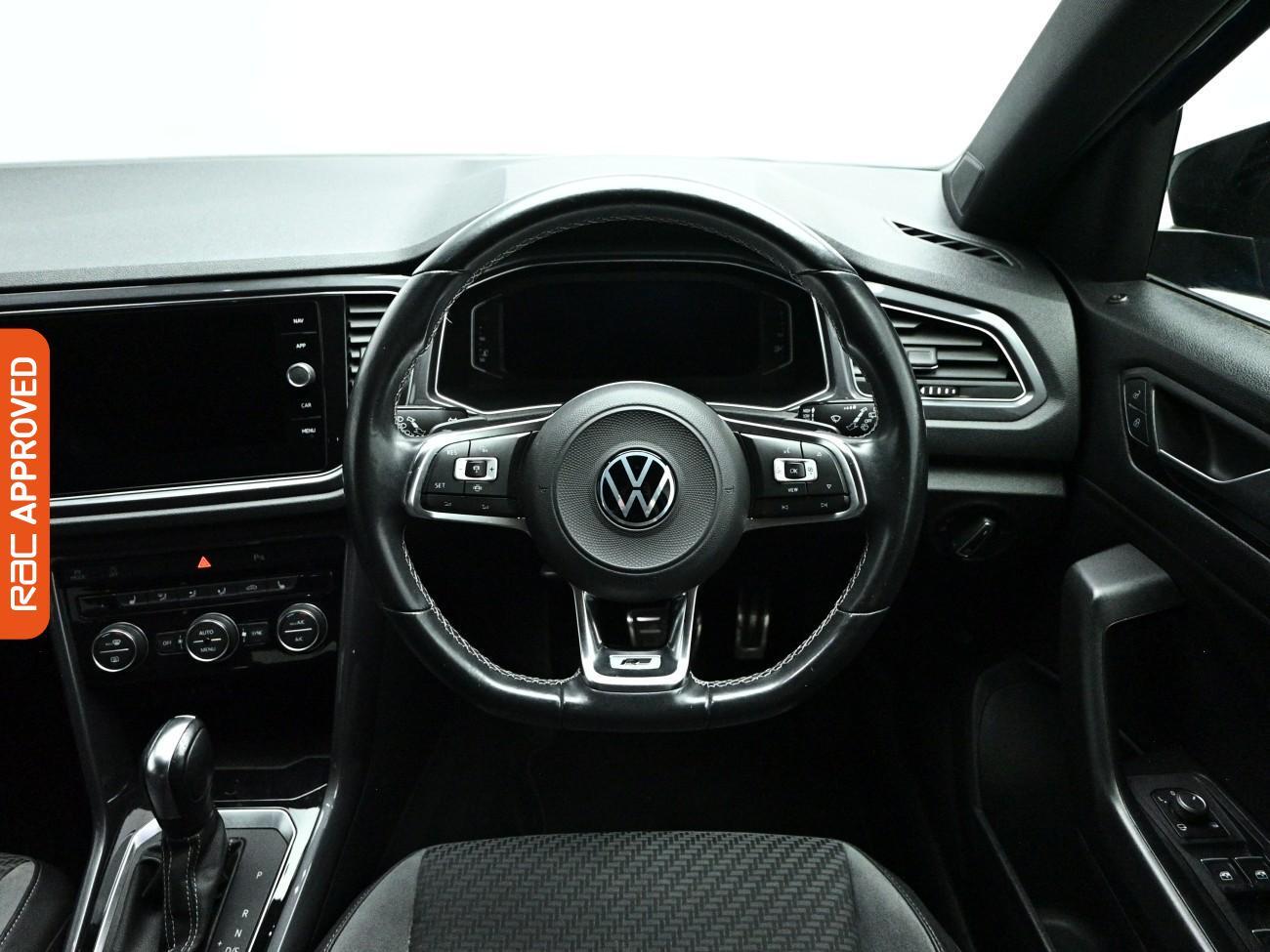 Volkswagen T-Roc view 9