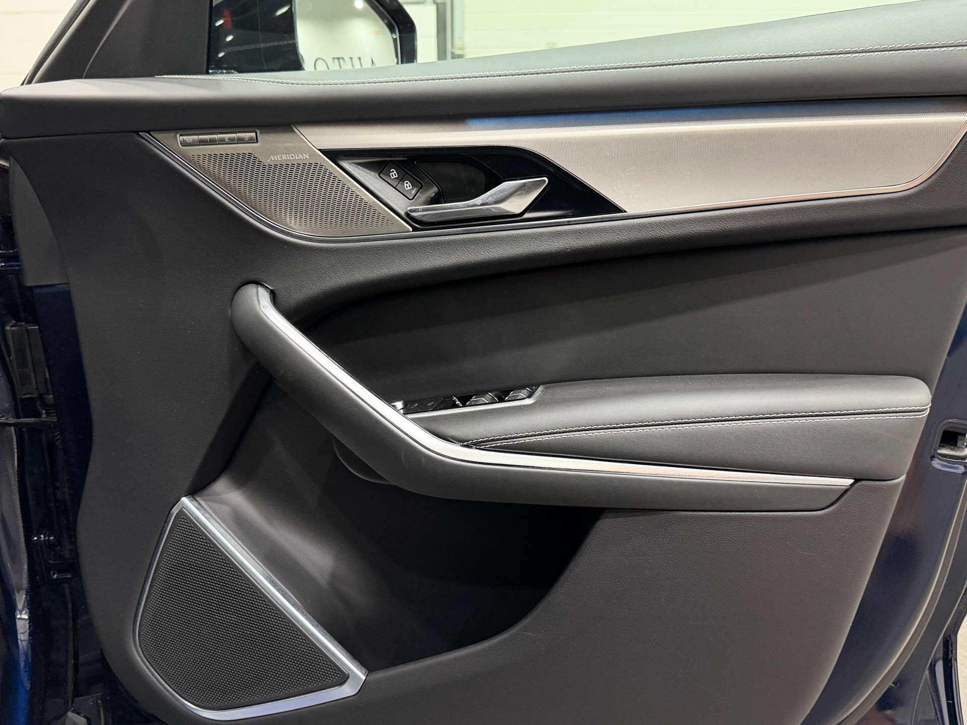 Jaguar F-Pace view 31