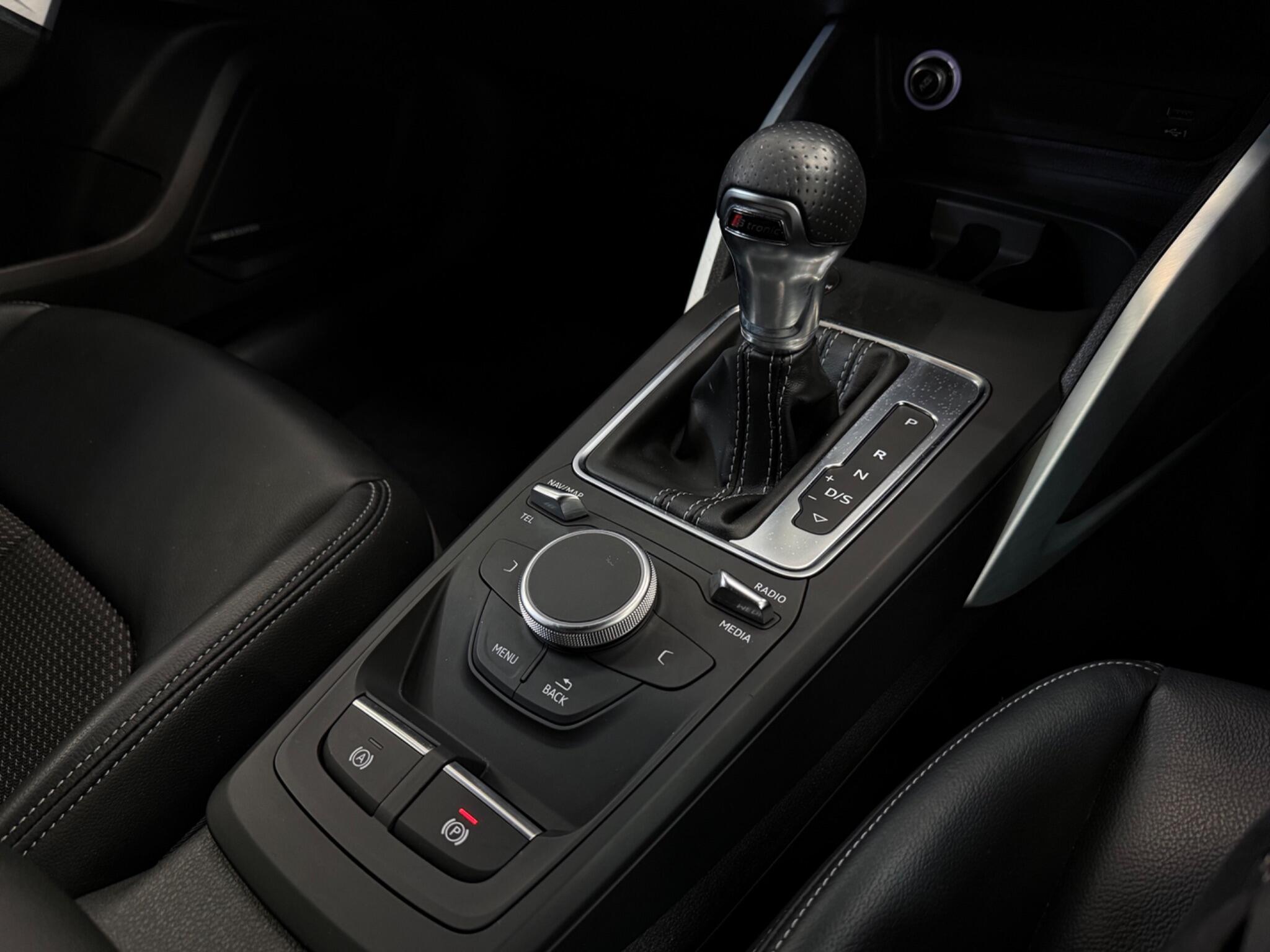 Audi Q2 view 20