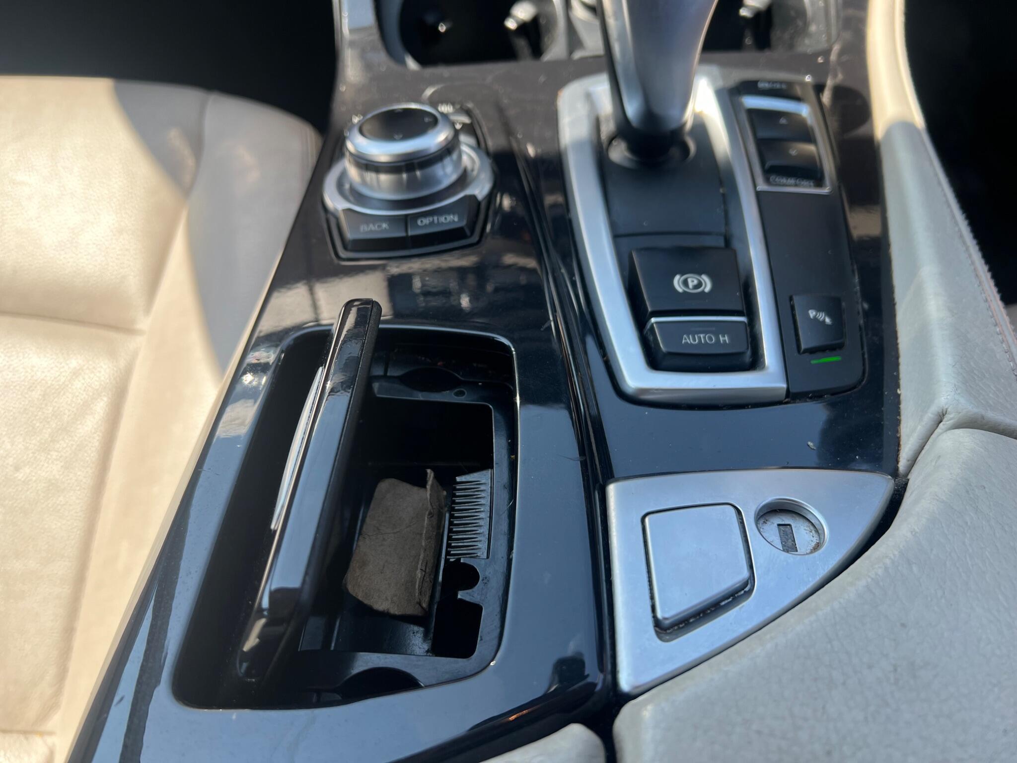 BMW 5 Series view 34