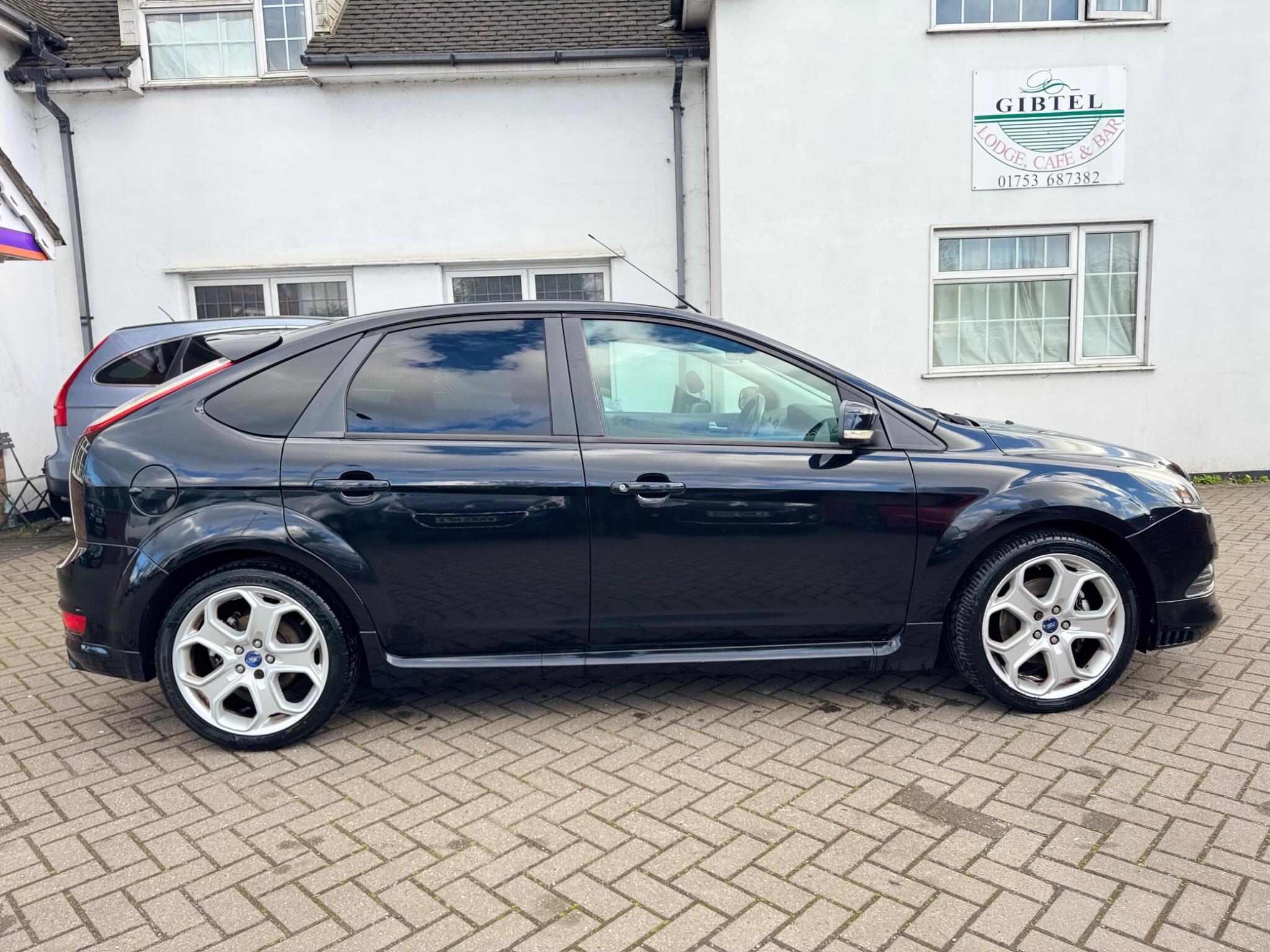 Ford Focus view 7