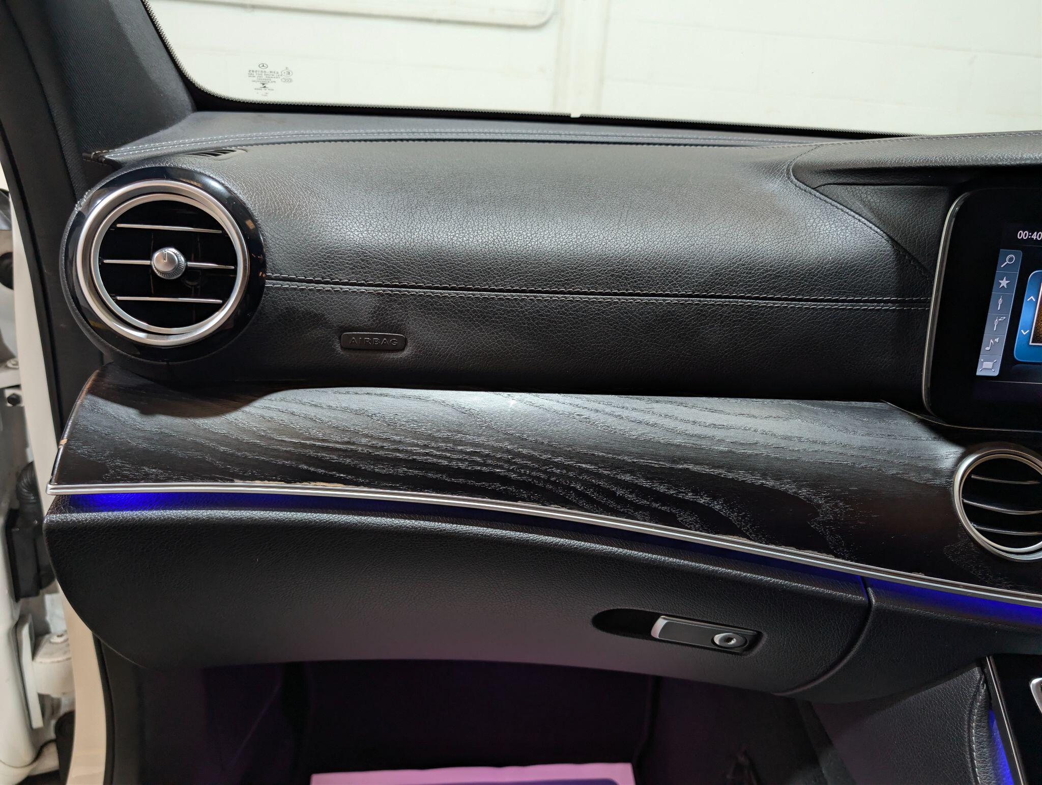 Mercedes-Benz E Class view 61
