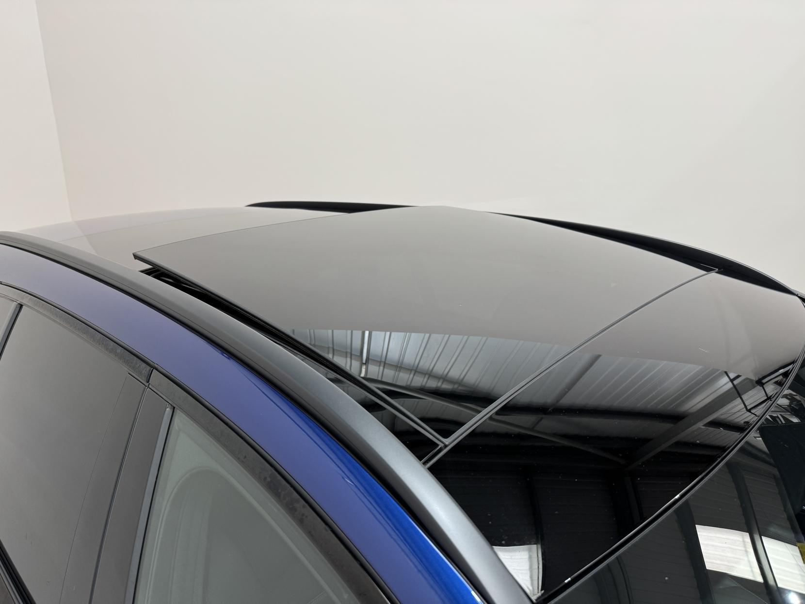 Mercedes-Benz C Class view 2