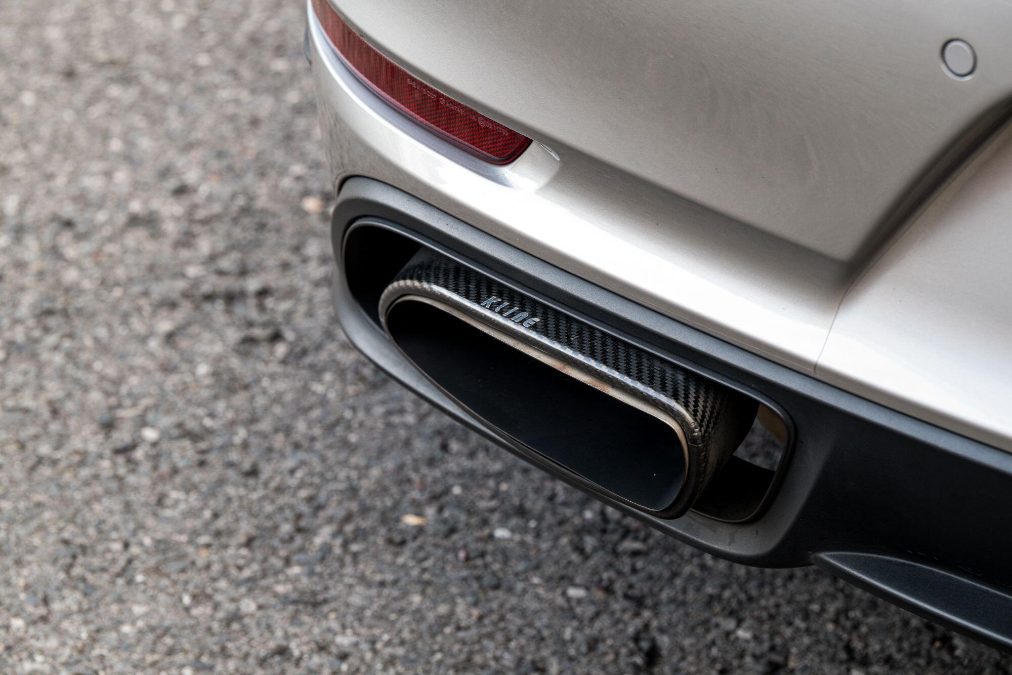 Porsche 911 view 26