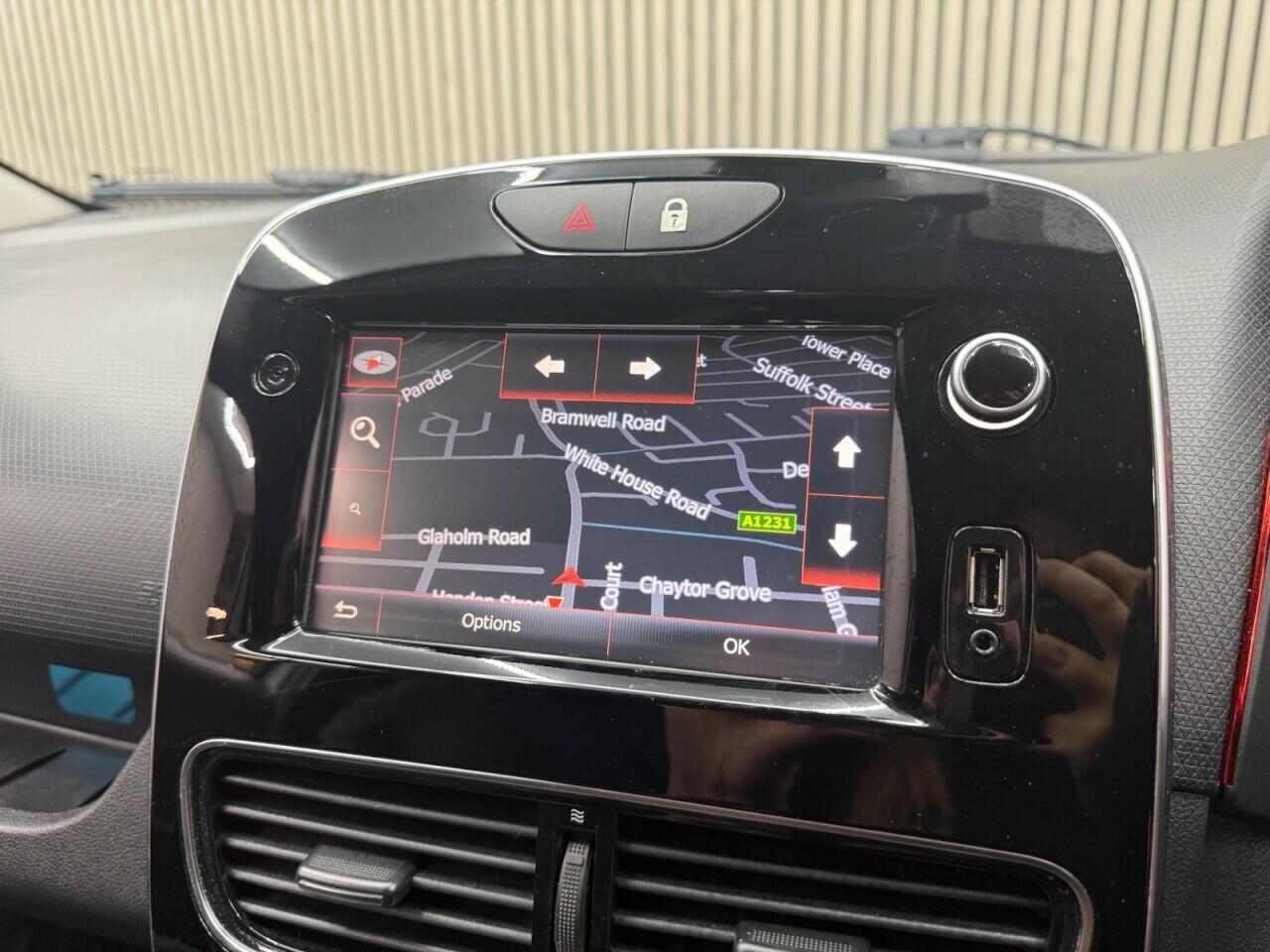 Renault Clio view 16