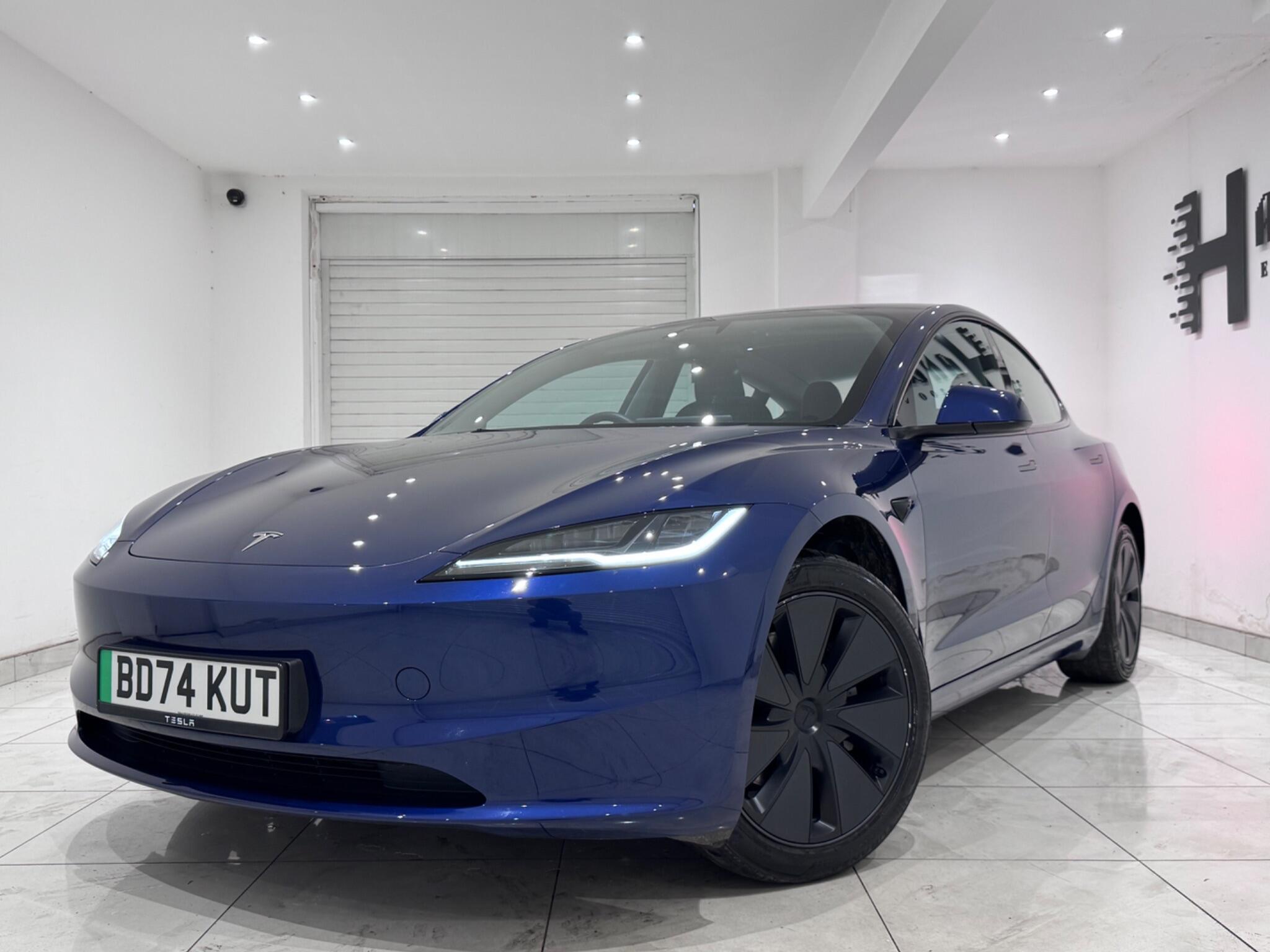 Tesla Model 3 view 4