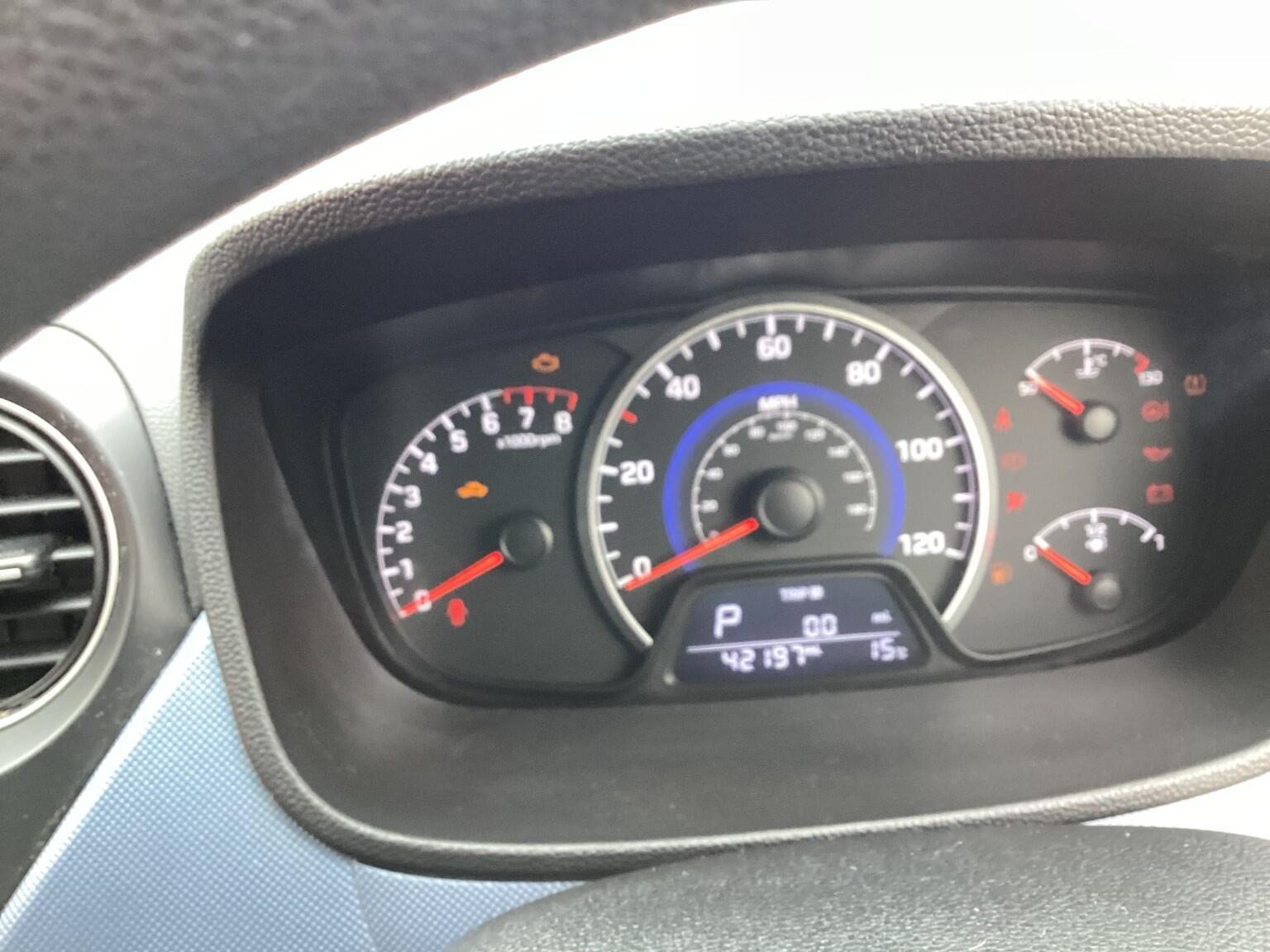 Hyundai I10 view 15