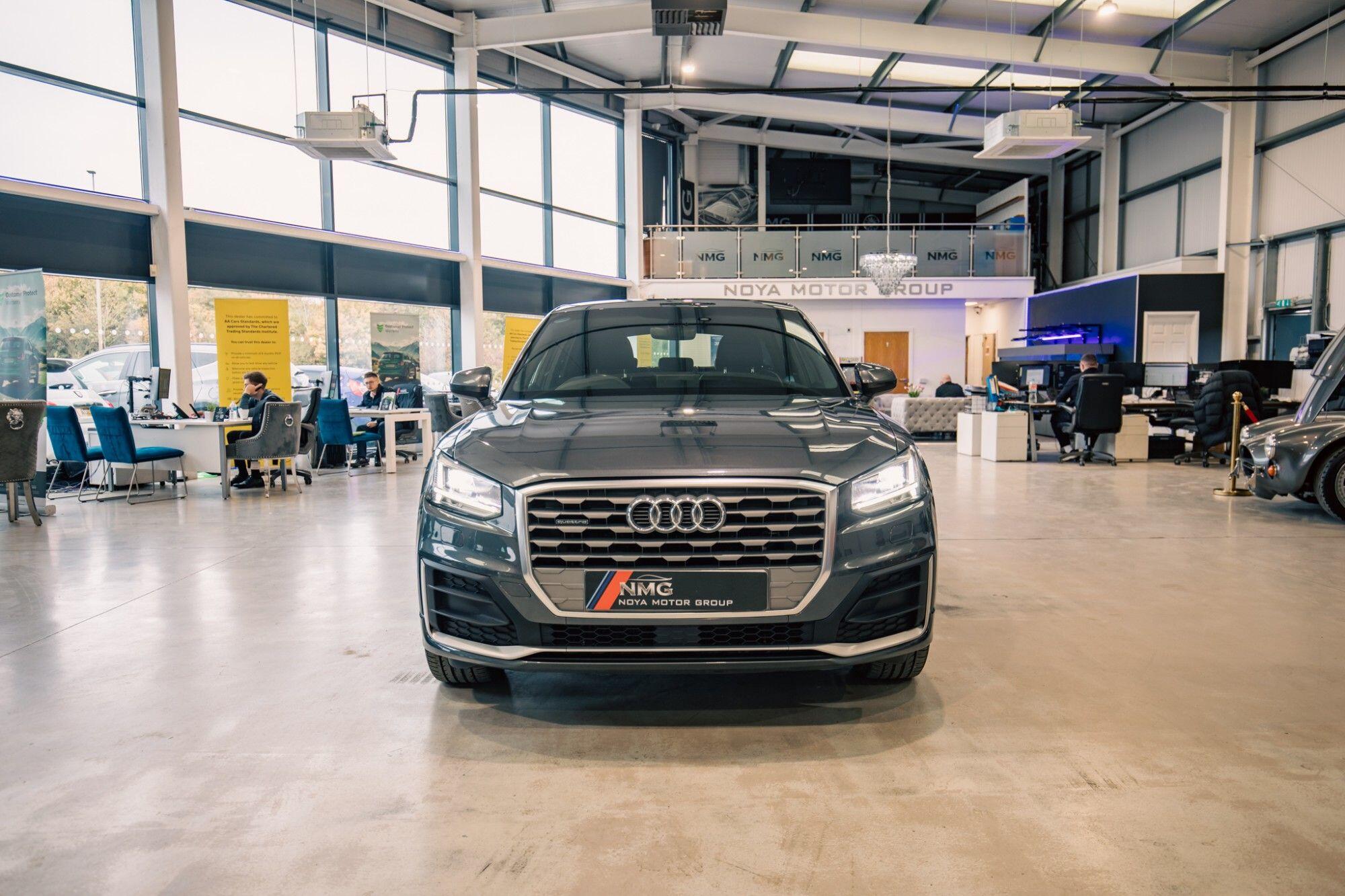 Audi Q2 view 25