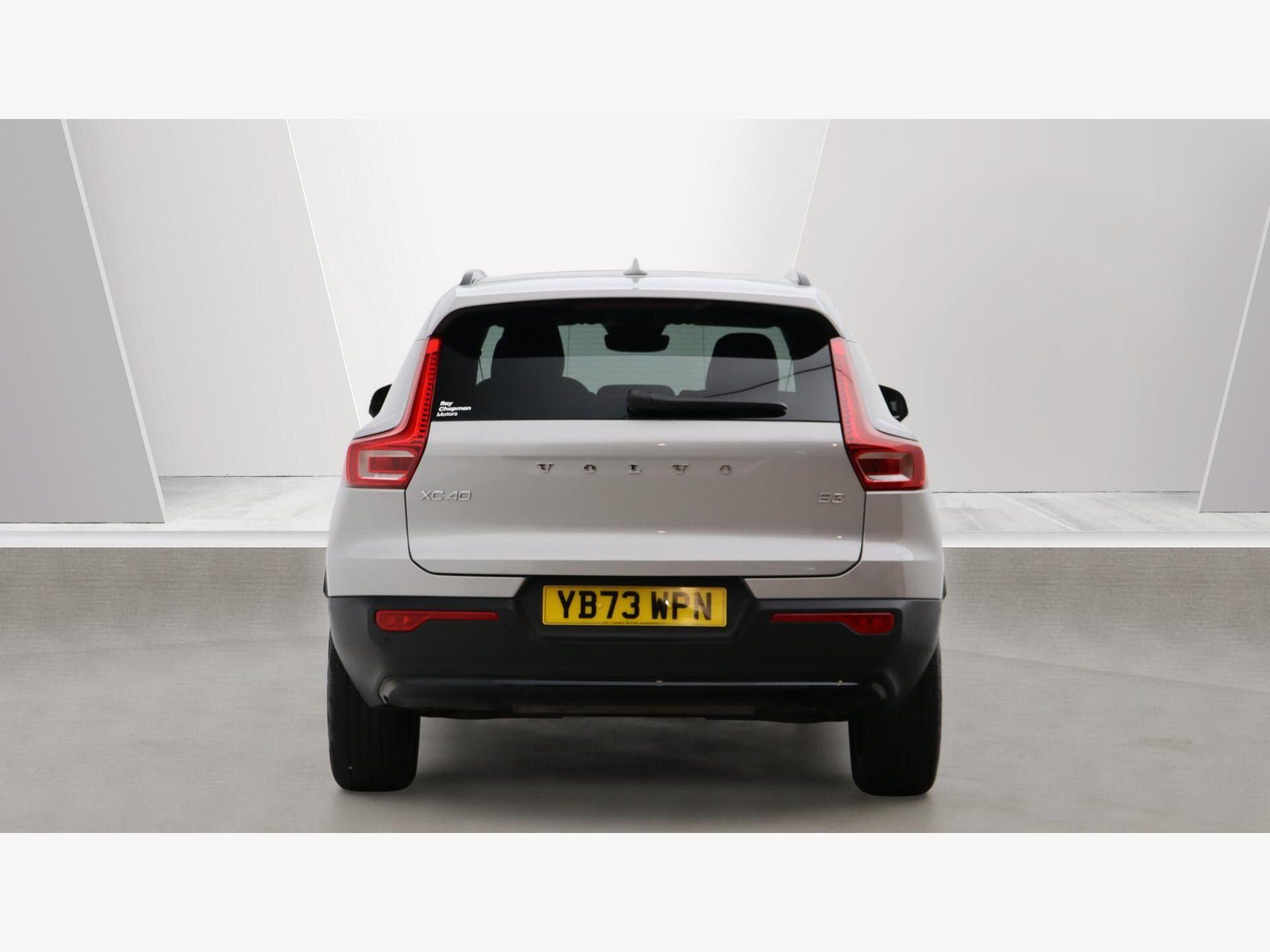 Volvo XC40 view 10