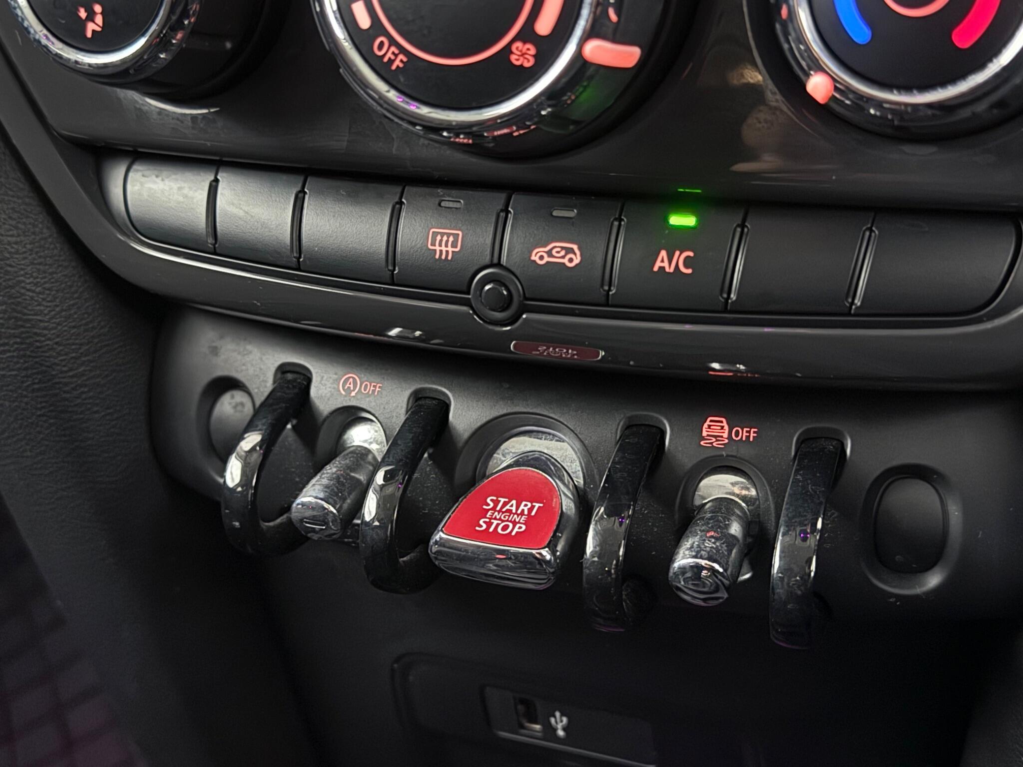 Mini Countryman view 28