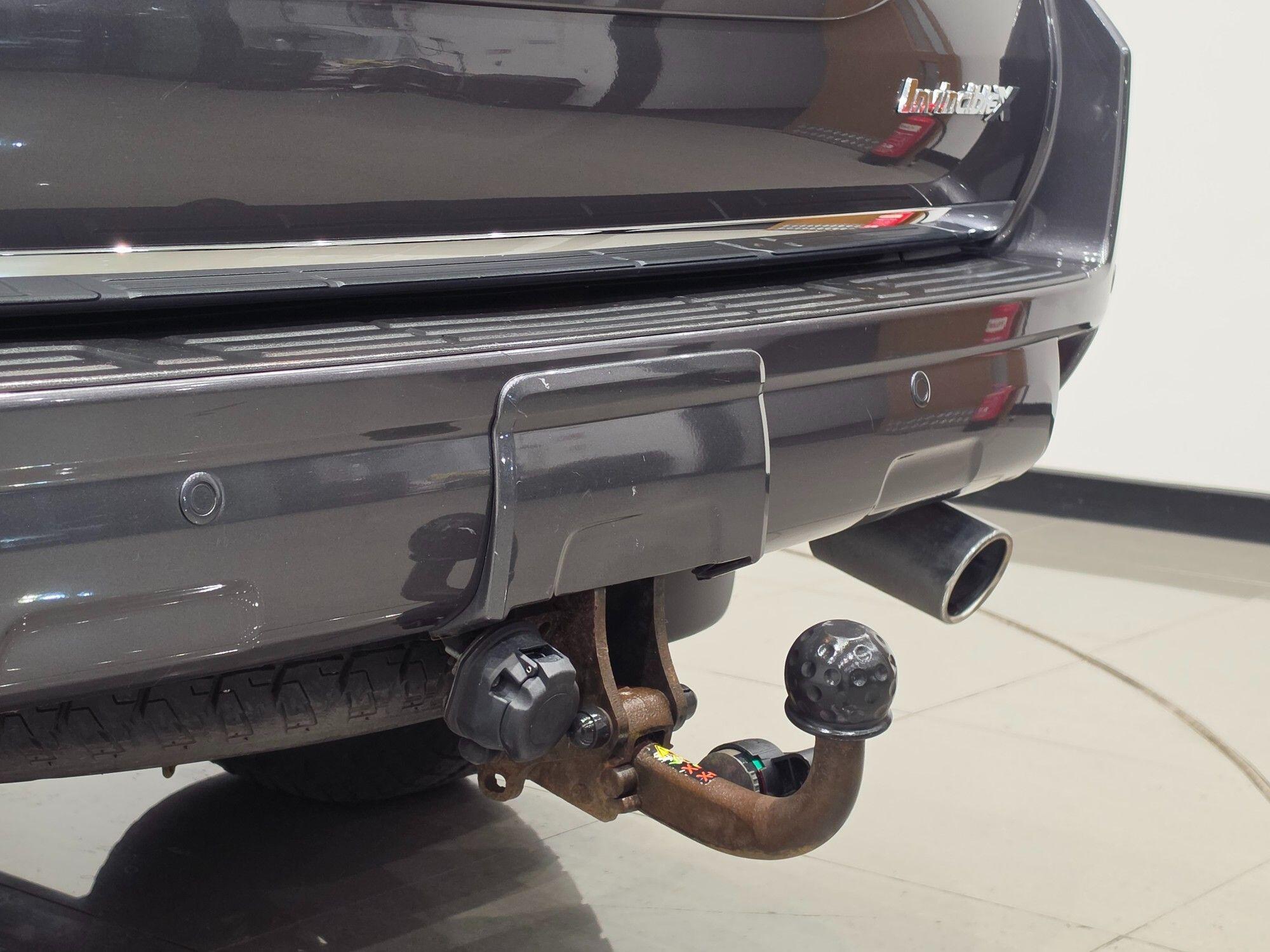 Toyota Land Cruiser view 18