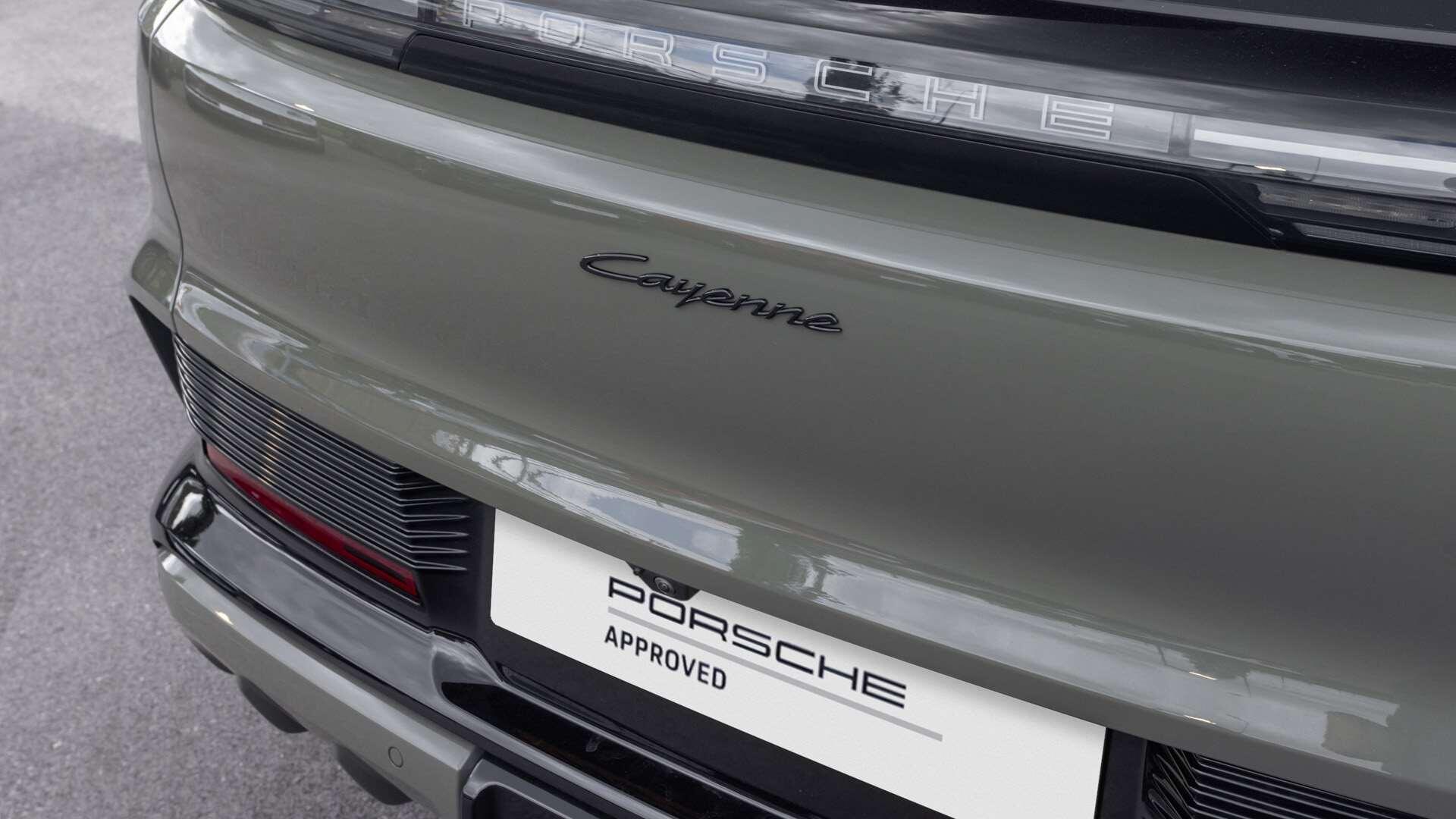 Porsche Cayenne view 12