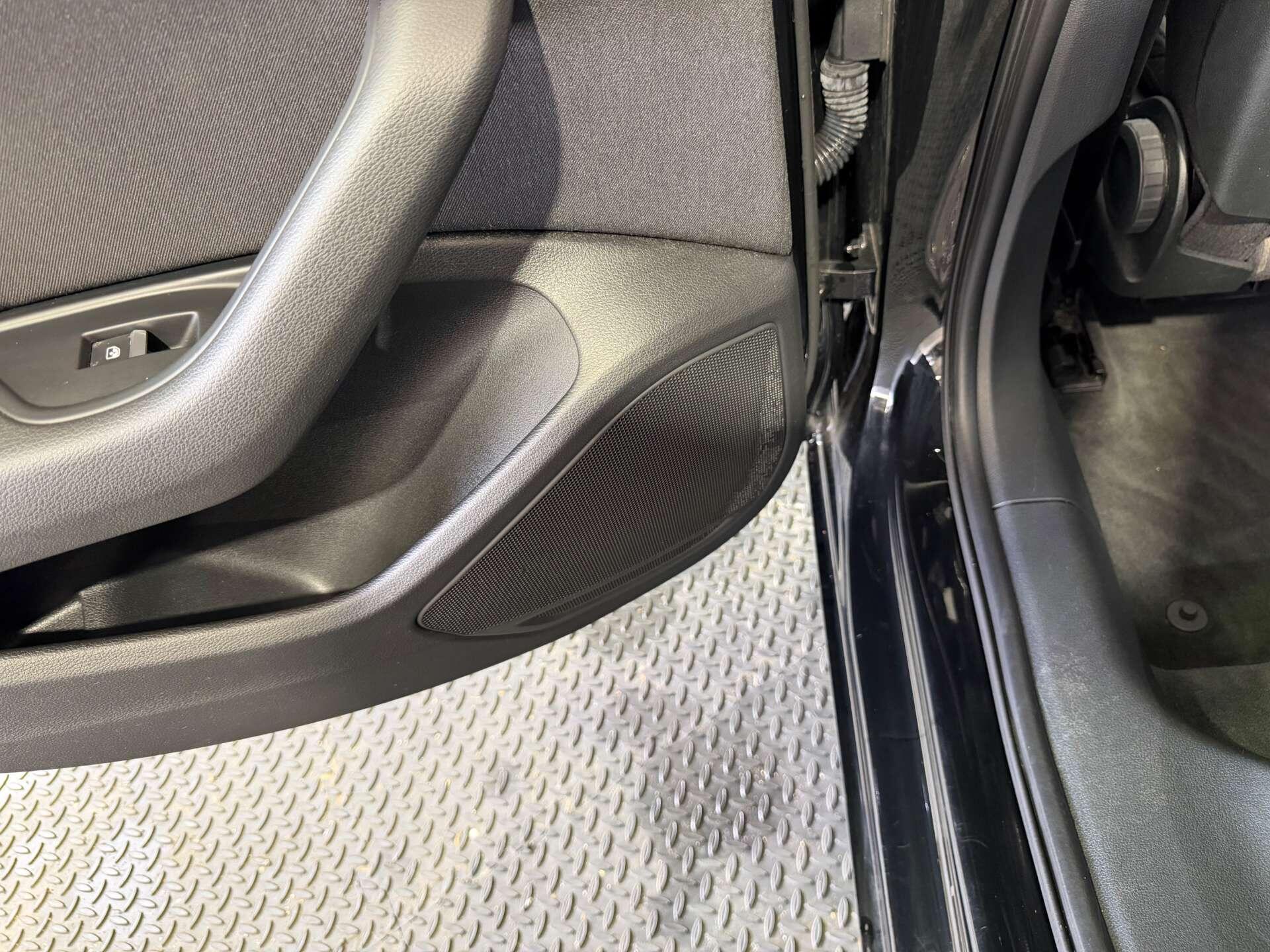 Audi A4 view 61