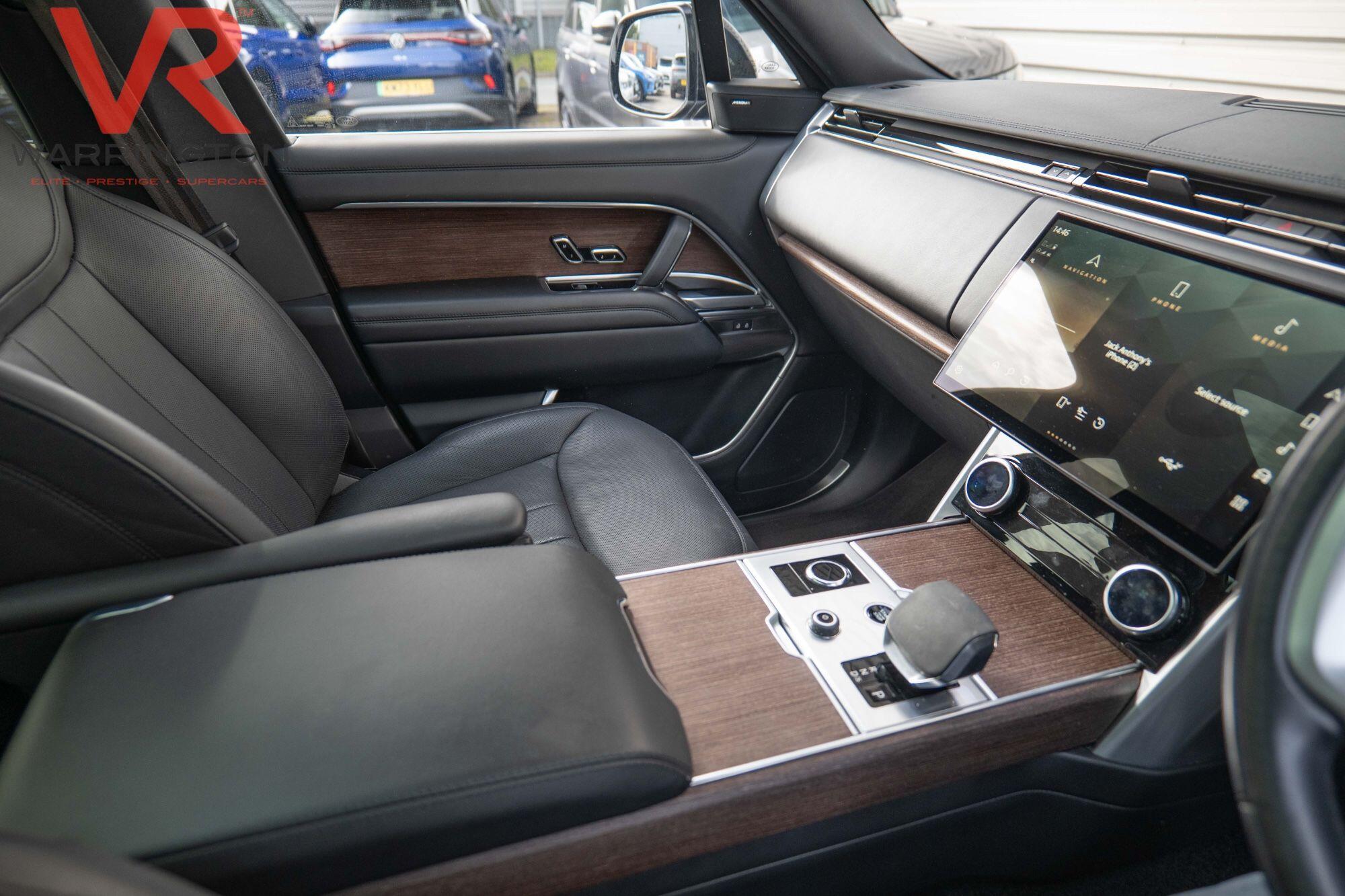 Land Rover Range Rover view 24