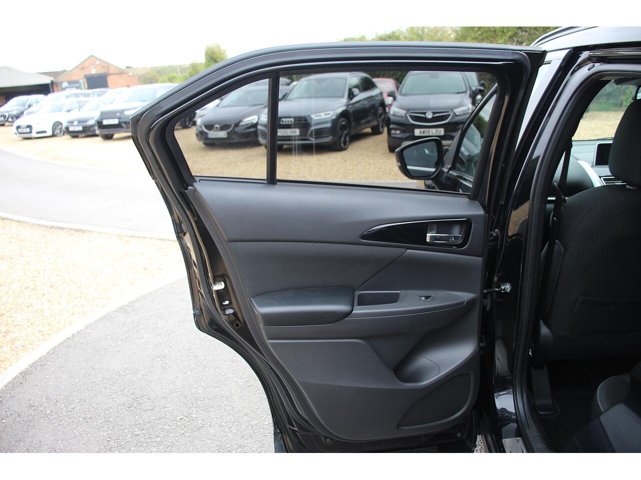 Mitsubishi Eclipse Cross view 41