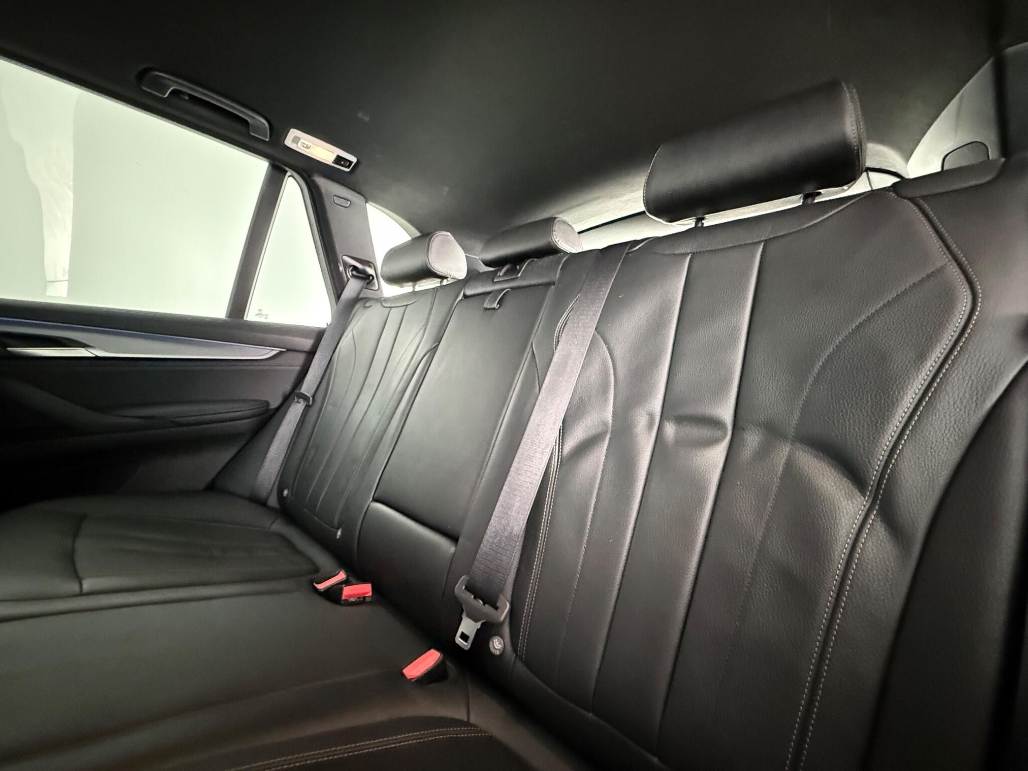 BMW X5 view 33