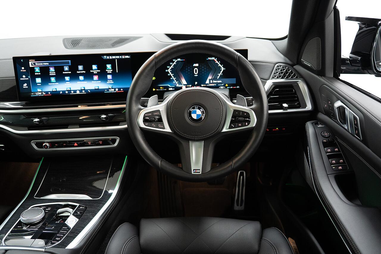BMW X5 view 8