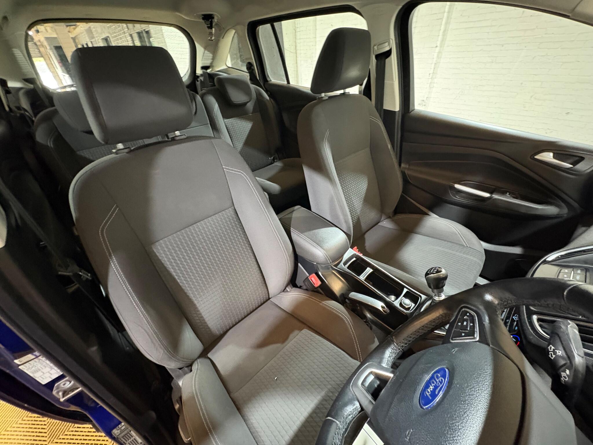 Ford Grand C-Max view 7