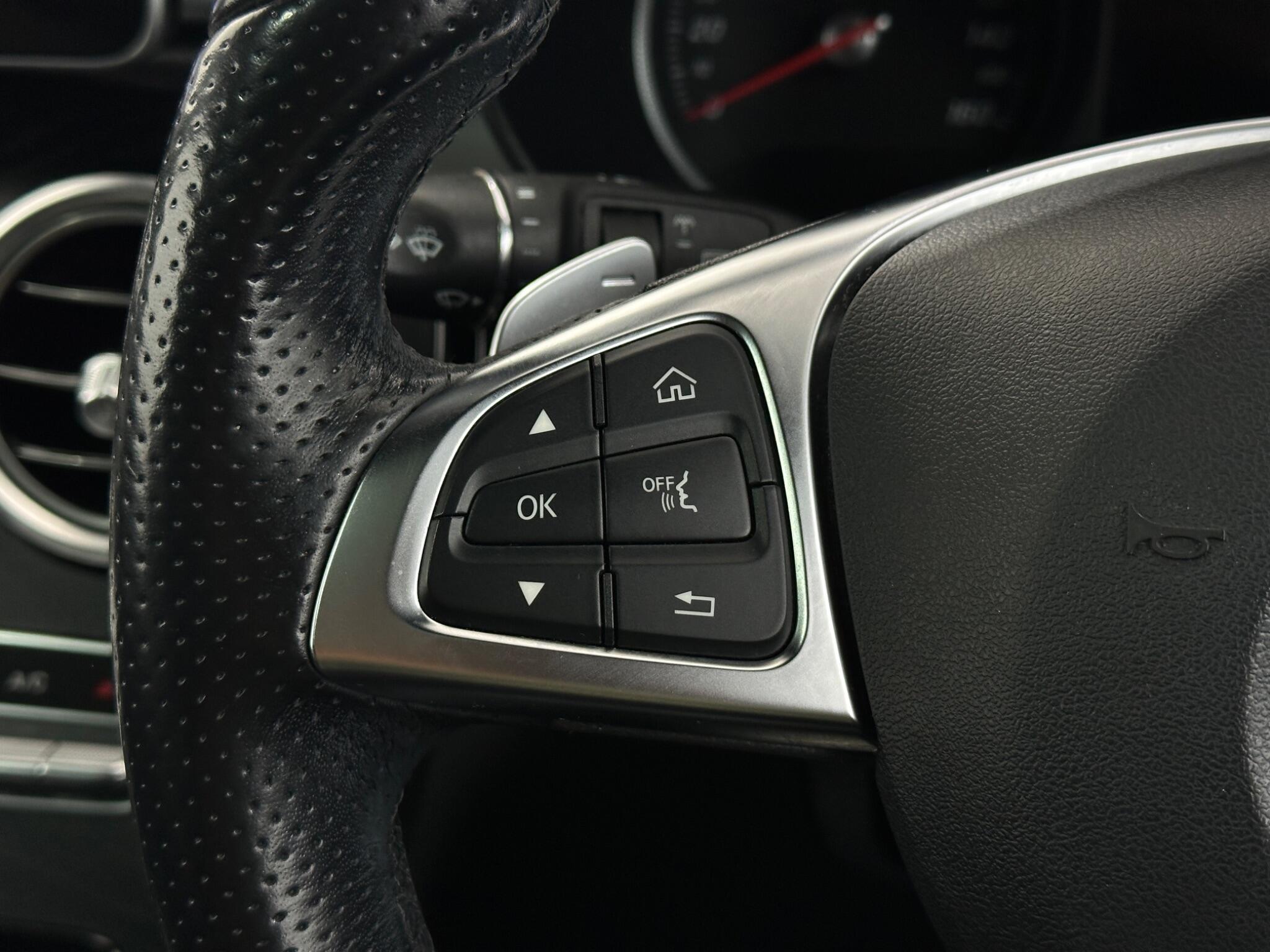 Mercedes-Benz GLC view 15