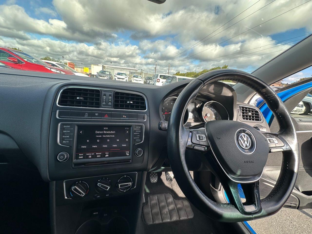 Volkswagen Polo view 2