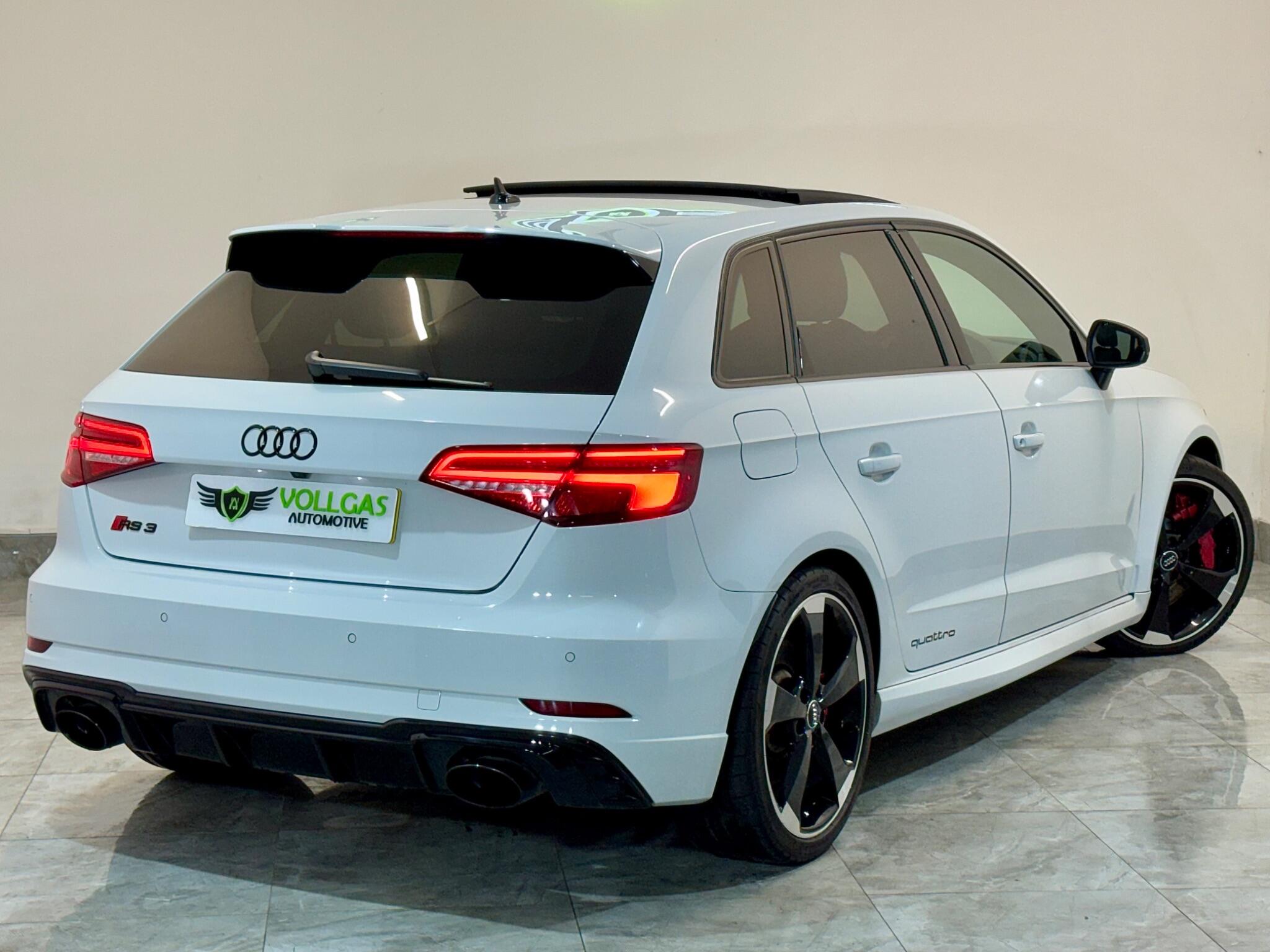 Audi RS3 view 18
