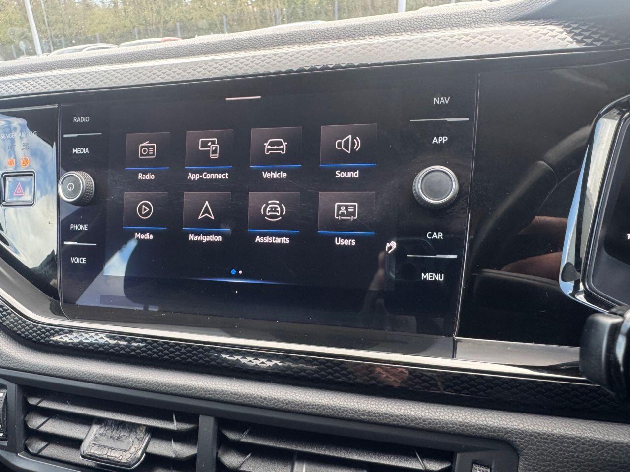 Volkswagen Polo view 26