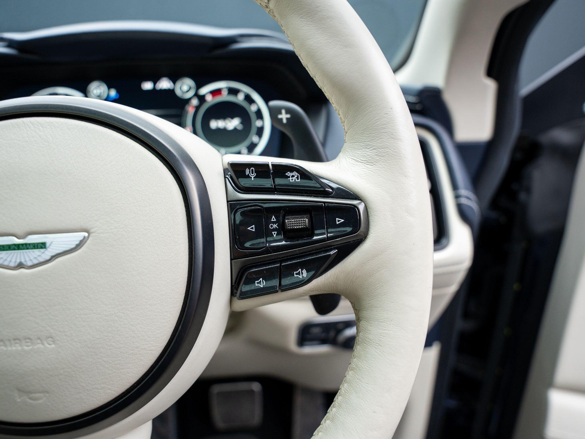 Aston Martin DBX view 20