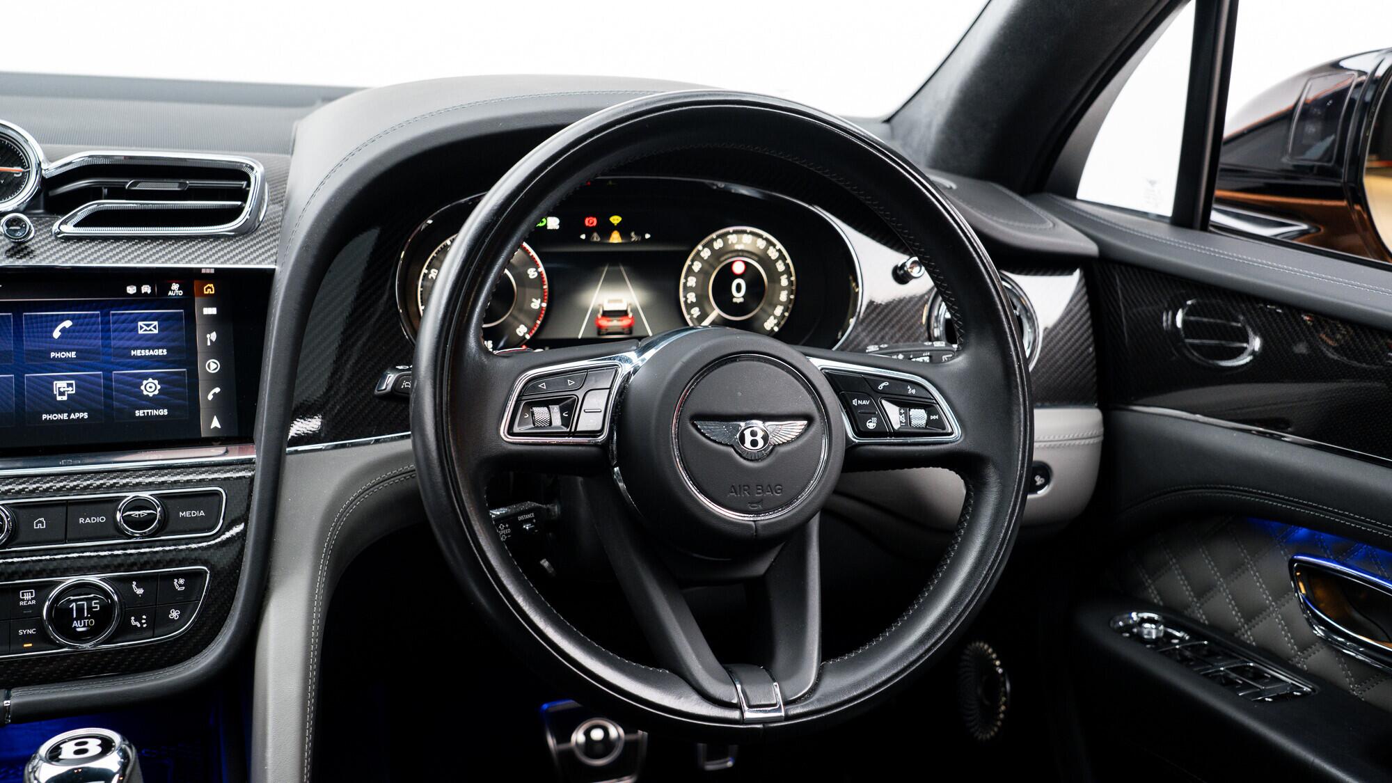 Bentley Bentayga view 33