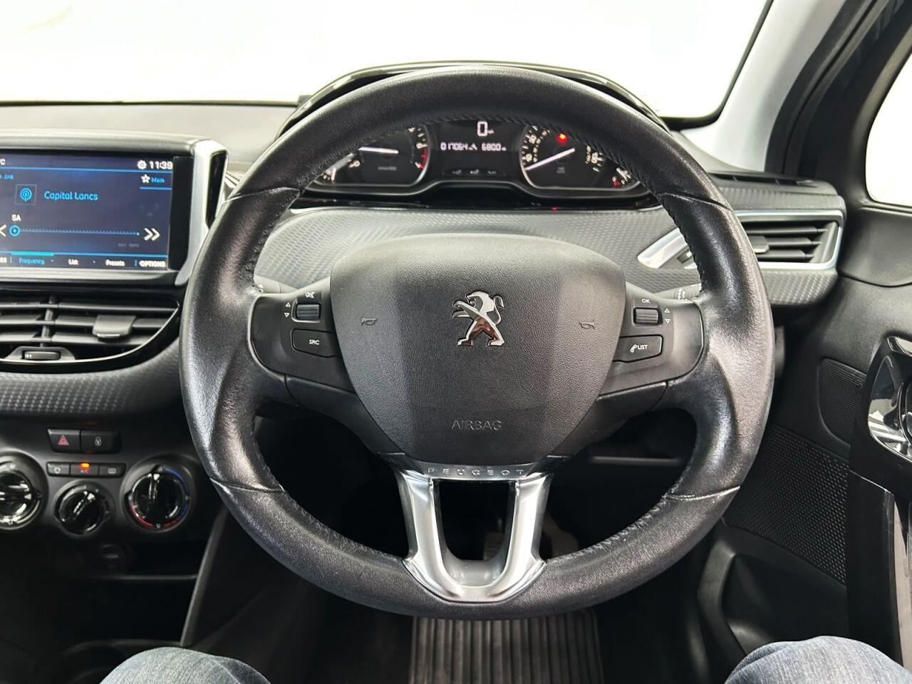 Peugeot 208 view 21